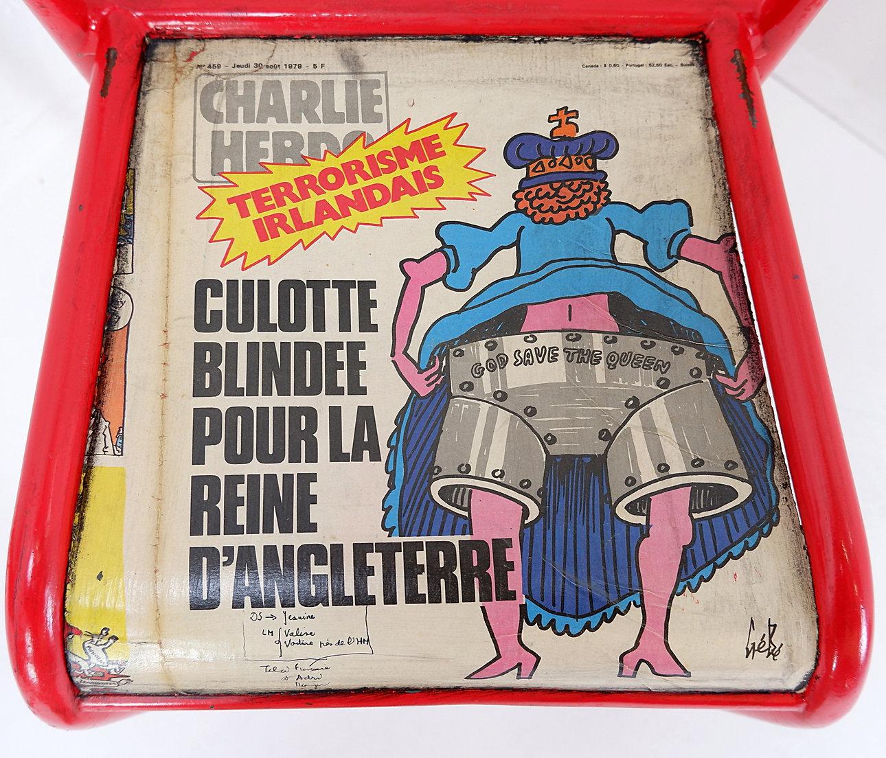 Ensemble de 3 chaises revisitées mullca 510 Charlie Hebdo en vente 1