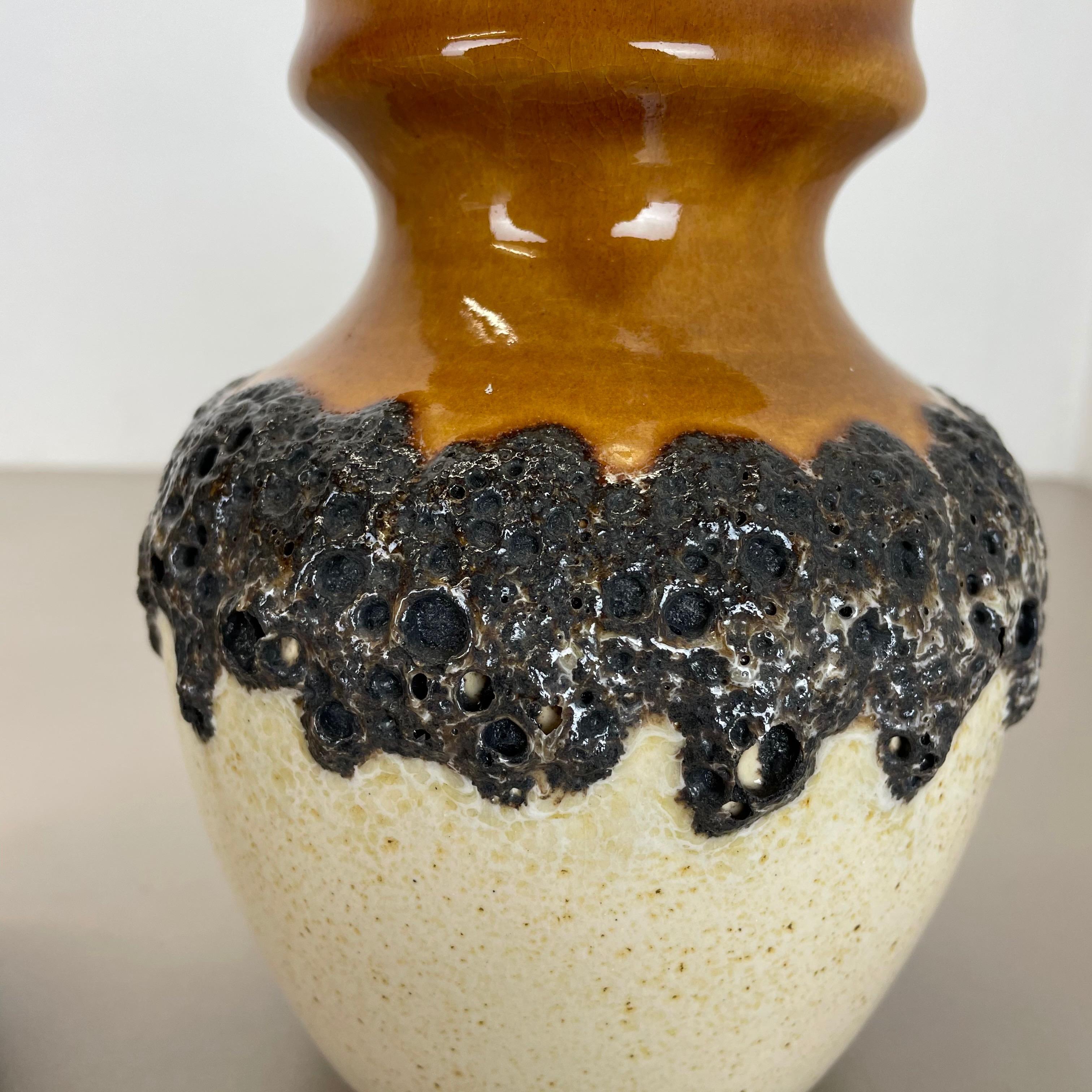 Allemand Ensemble de 3 vases en poterie d'art optique lave grasse multicolore fabriqués en céramique de Bay, Allemagne en vente