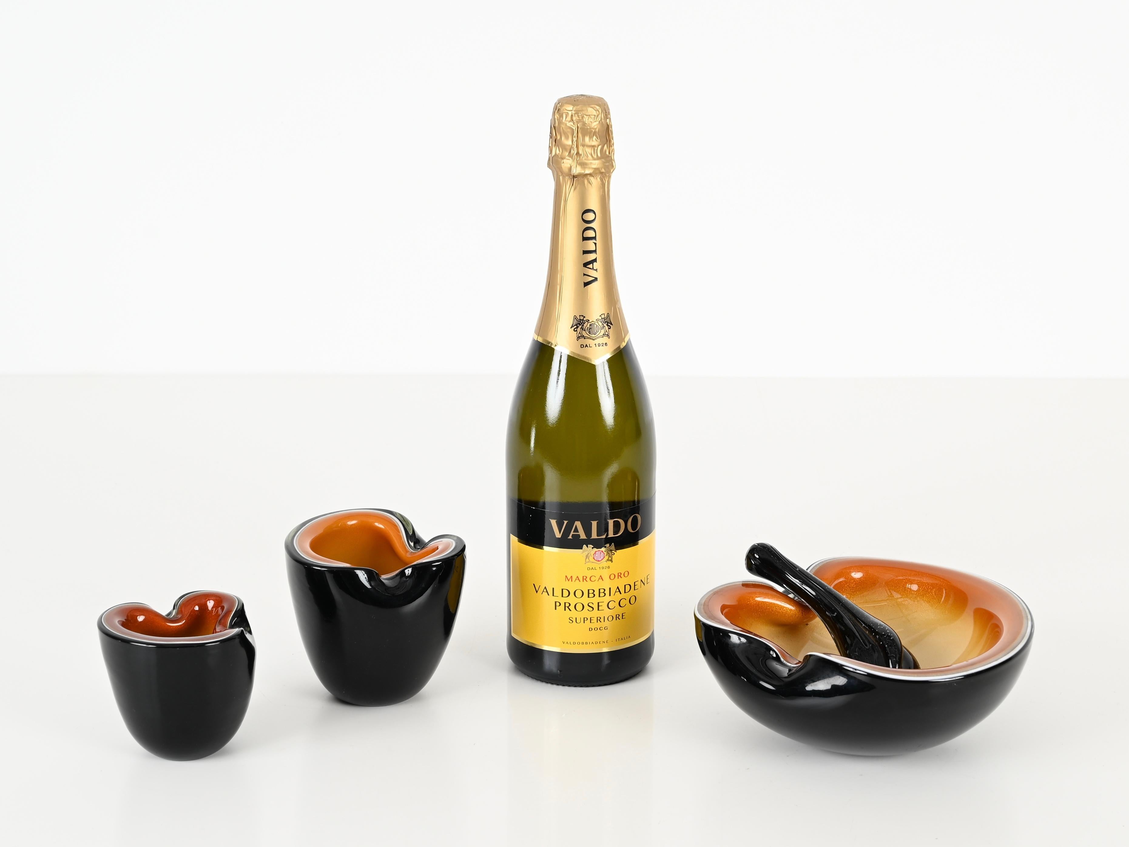 Set of 3 Murano Ashtrays or Decorativ Bowls in Orange Murano Glass, Italy 1970 For Sale 3