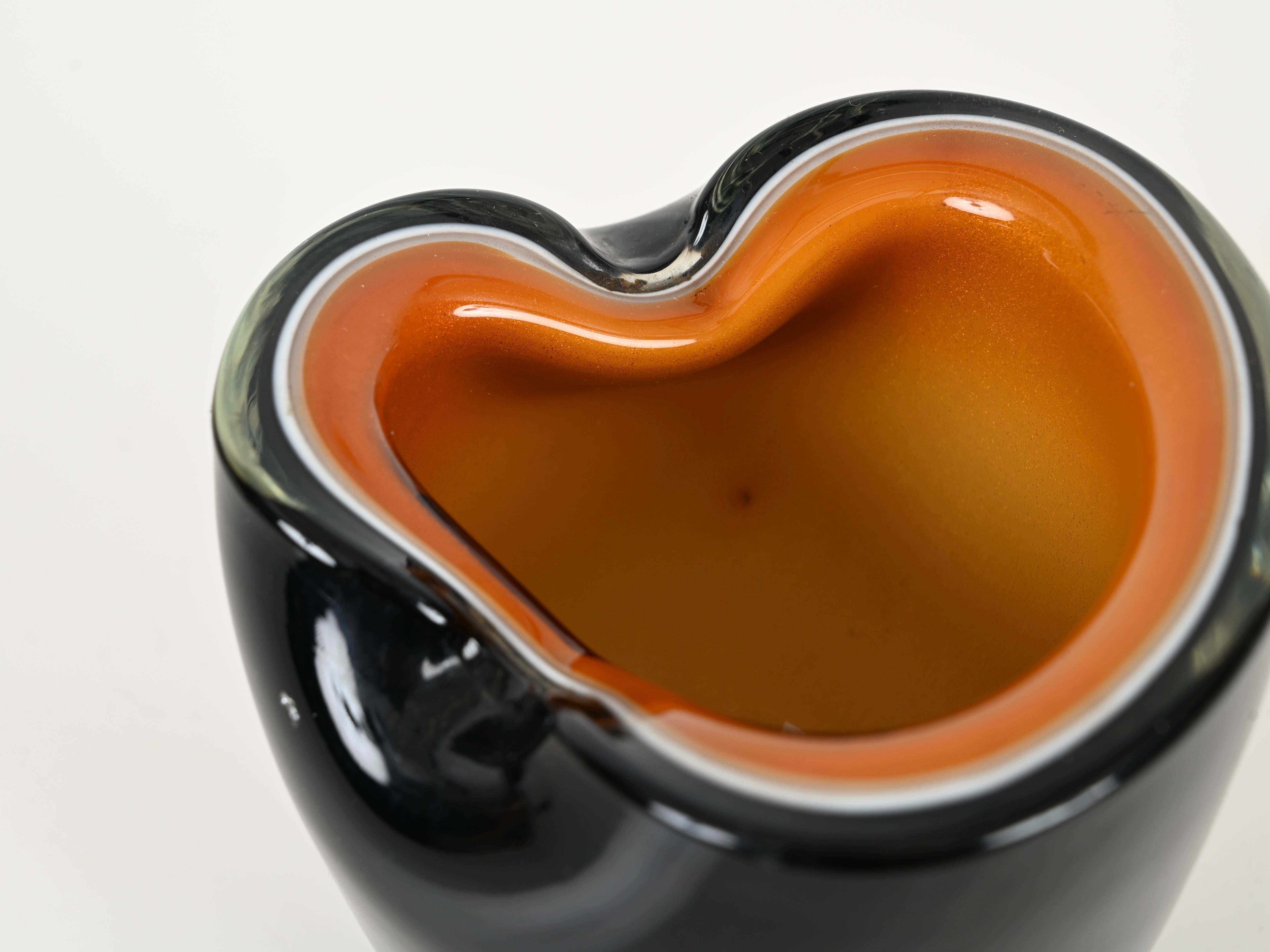 Set of 3 Murano Ashtrays or Decorativ Bowls in Orange Murano Glass, Italy 1970 For Sale 6
