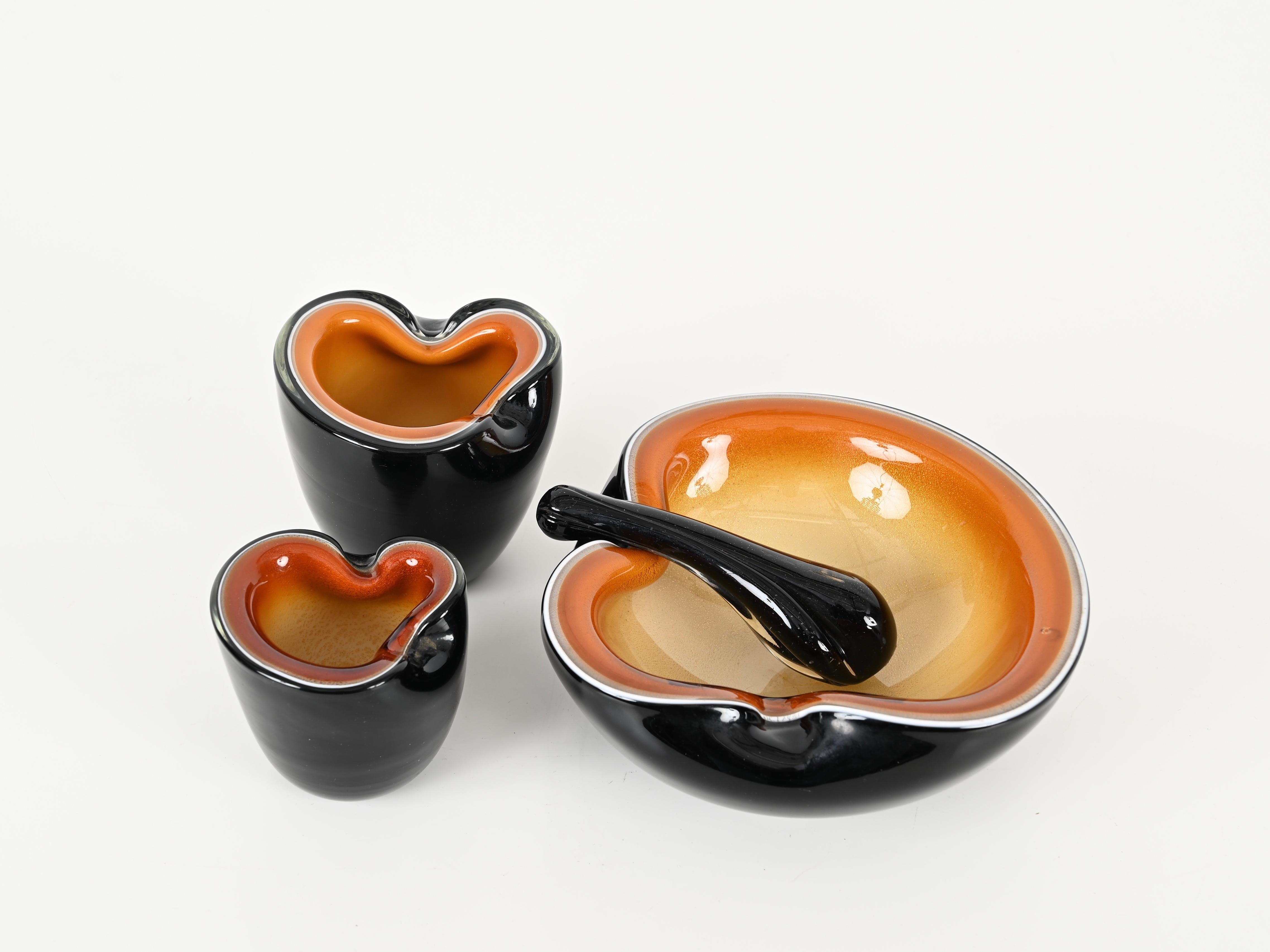 Set of 3 Murano Ashtrays or Decorativ Bowls in Orange Murano Glass, Italy 1970 For Sale 7