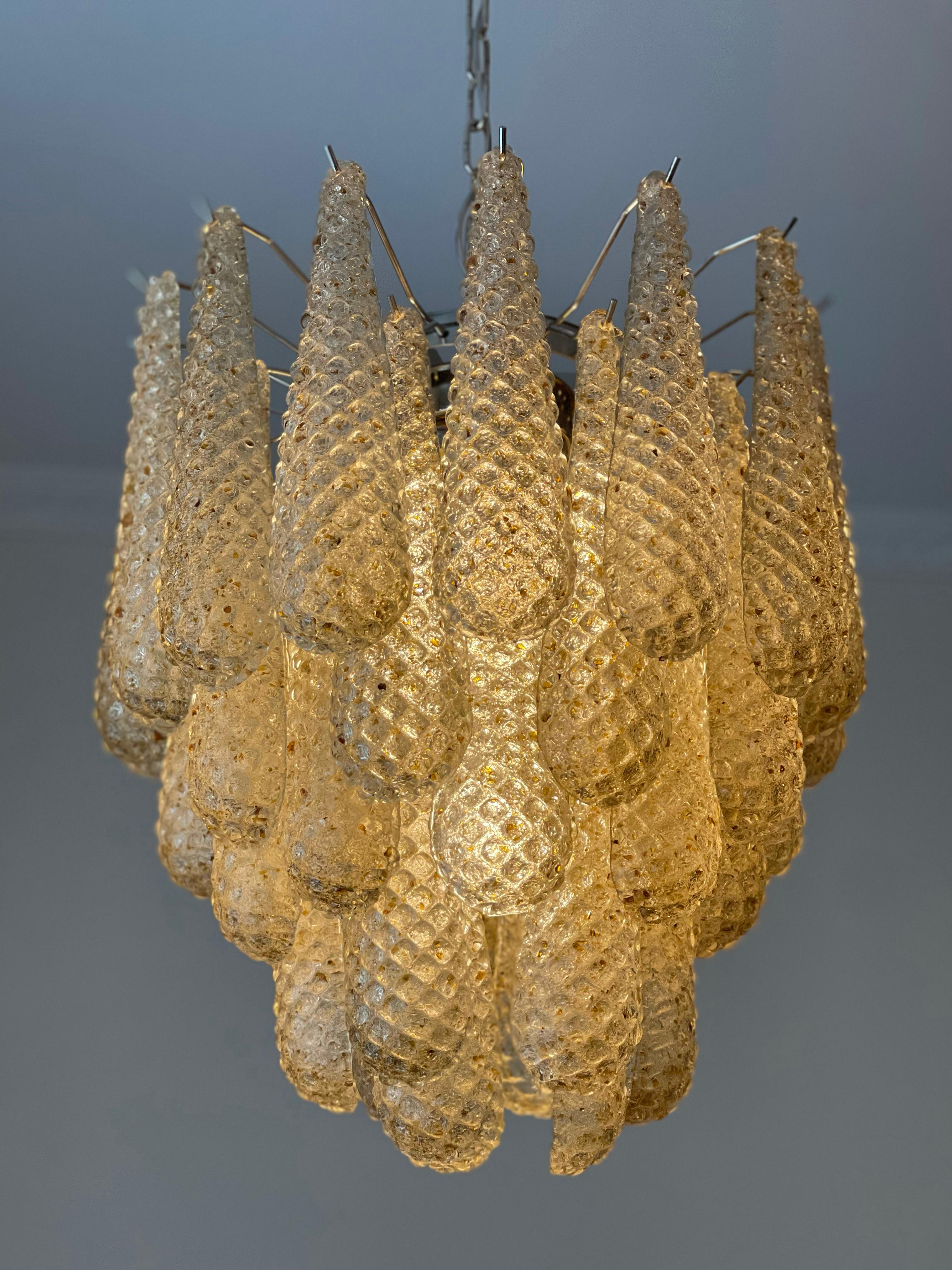 Vetro Set di 3 lampadari di Murano con prismi colorati d'ambra in vendita