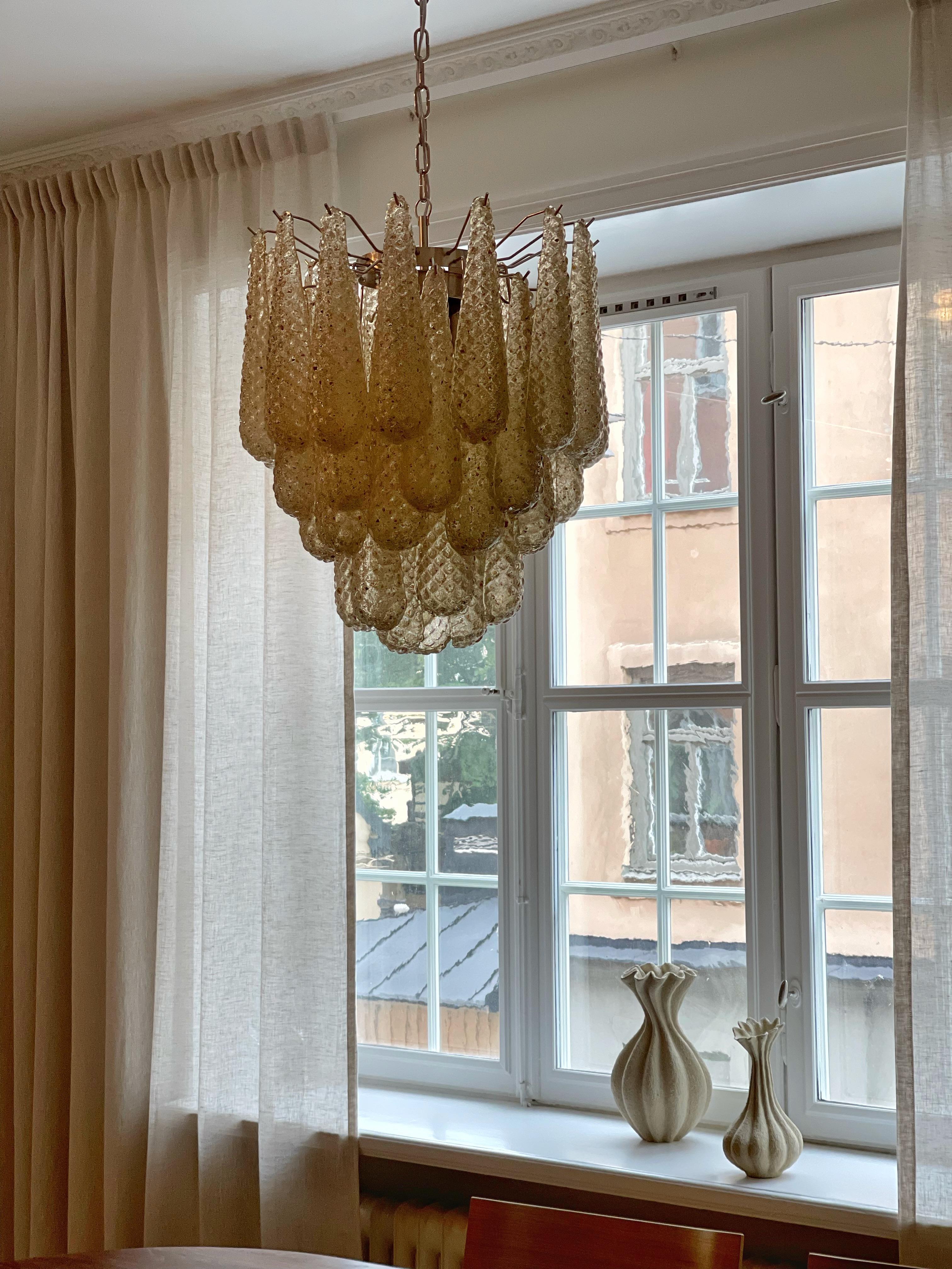Set di 3 lampadari di Murano con prismi colorati d'ambra in vendita 2