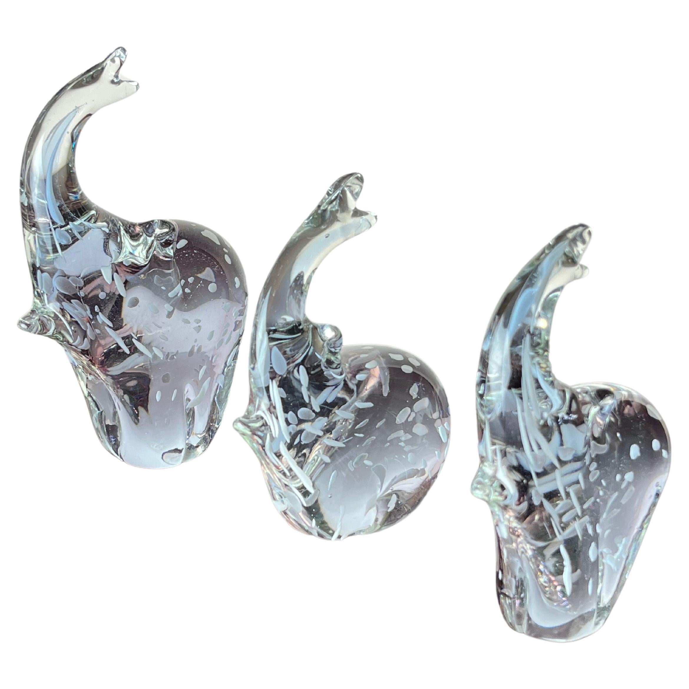Set of 3 Murano Glass elephants, Italy, 1970s. For Sale