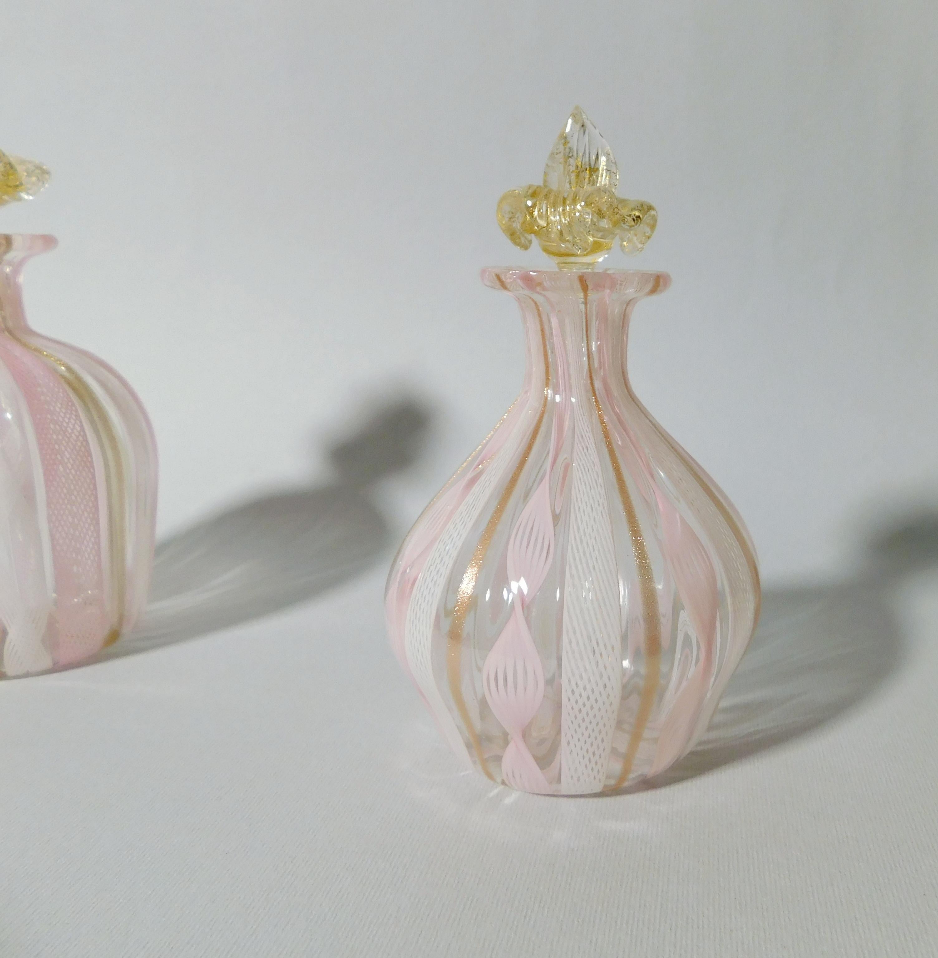 Vetro di Murano Set di 3 bottiglie di profumo in vetro di Murano in vendita