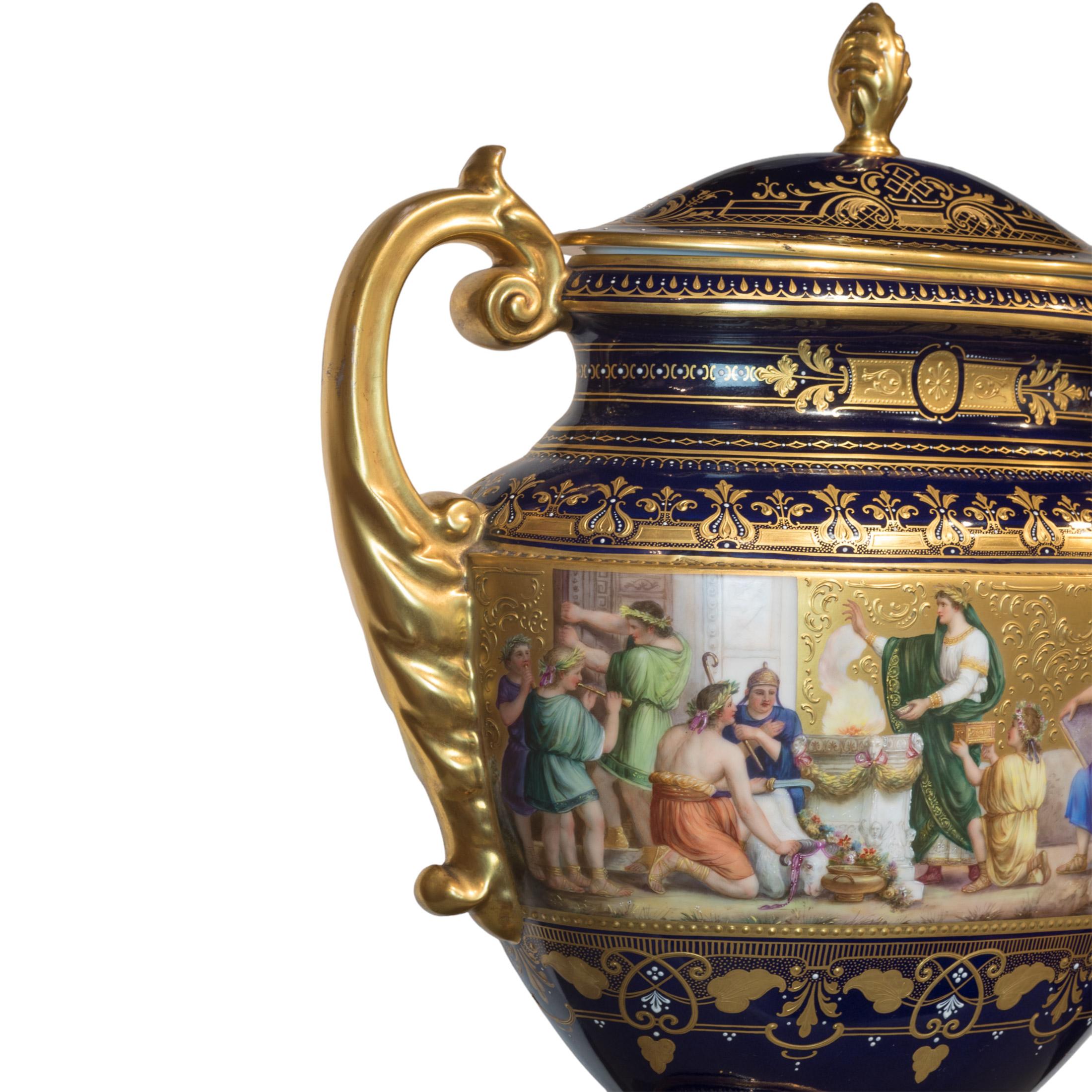 Satz von 3 Royal Vienna Porcelain Urnen in Museumsqualität (19. Jahrhundert) im Angebot