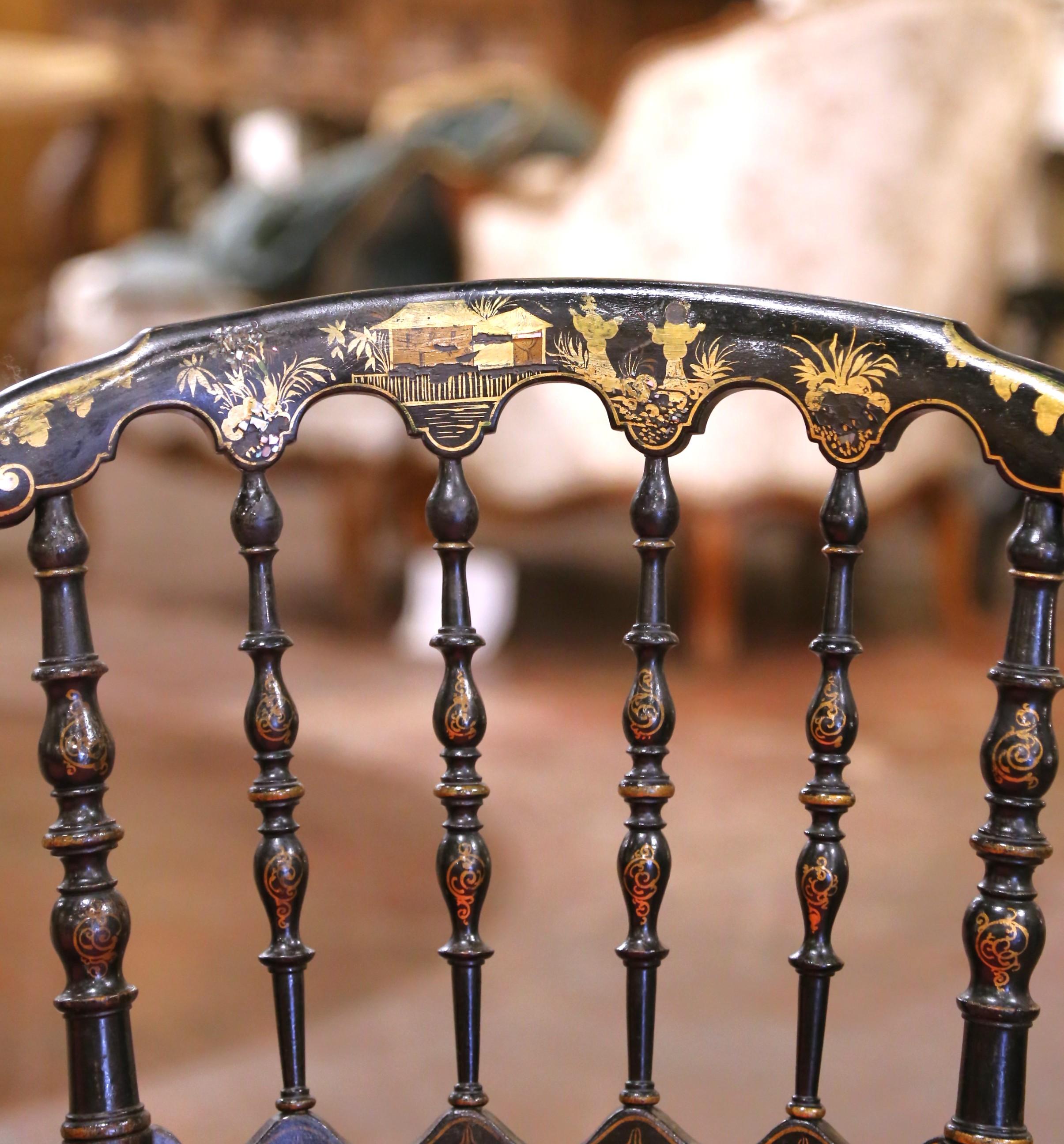 XIX secolo Set di 3 poltrone Napoleone III ebanizzate con sedute a canne e cineserie dorate in vendita