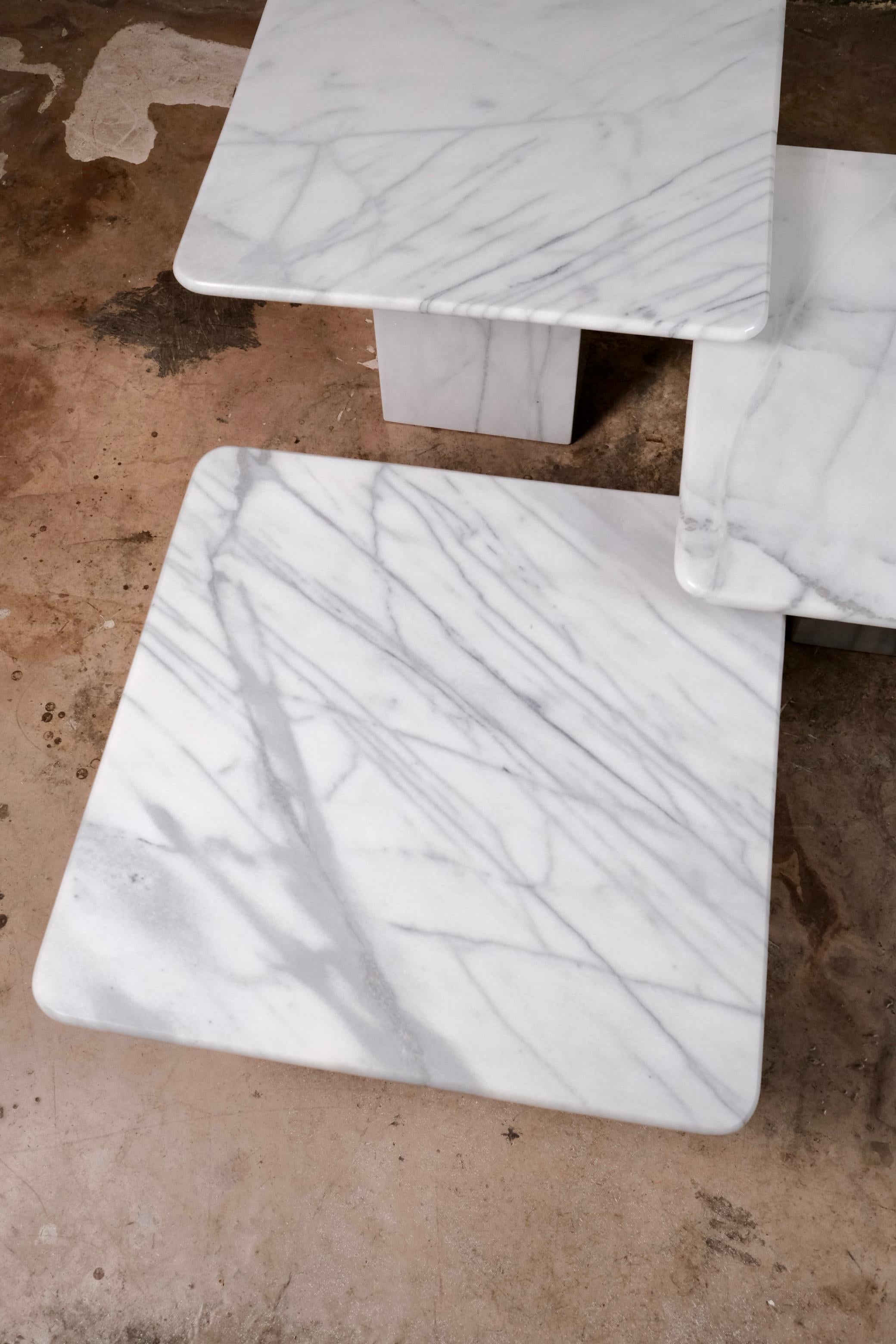Ensemble de 3 tables basses gigognes en marbre, Italie, années 1980 en vente 6