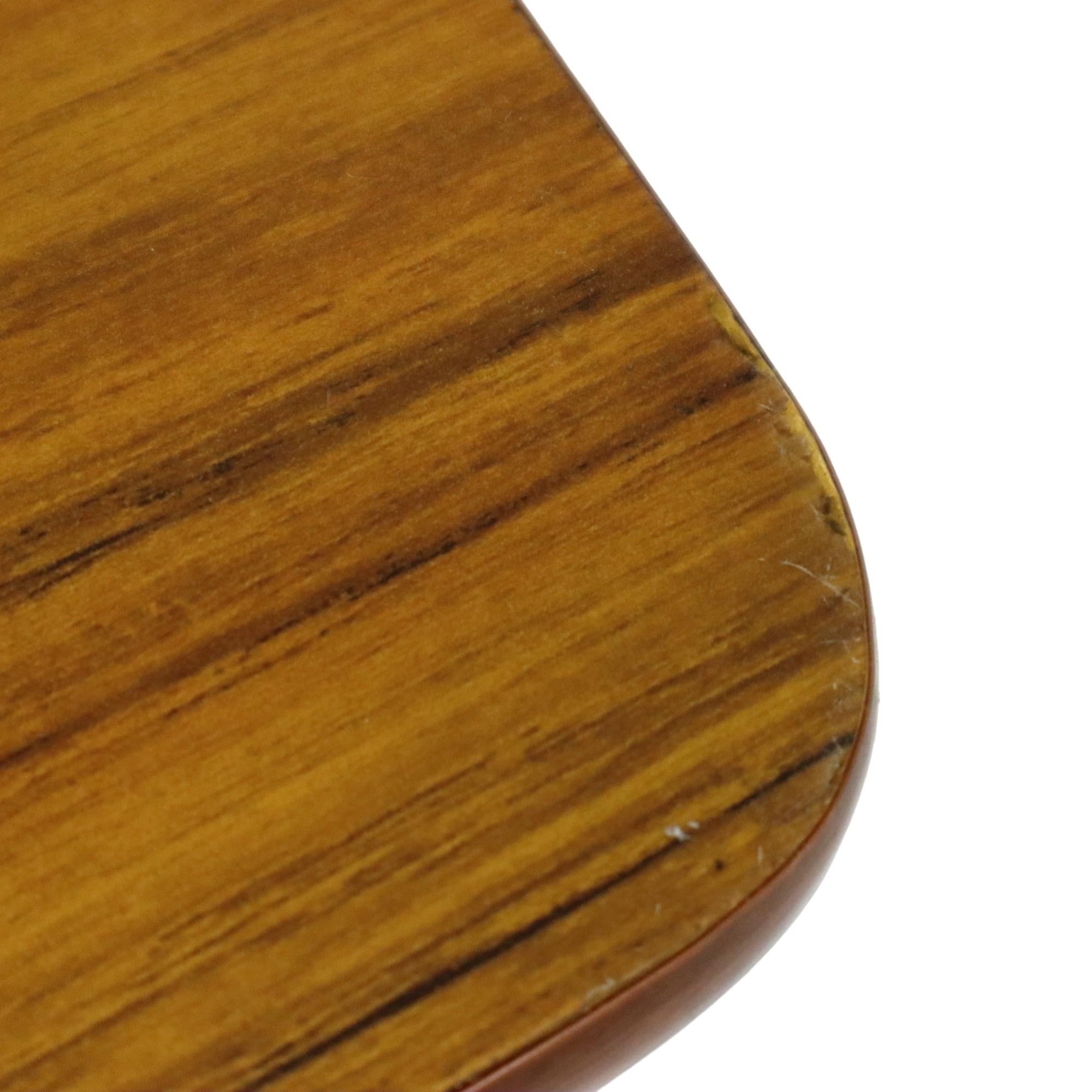Juego de 3 Mesas Nido Cónicas de Formica Nogal Haya Diseño Vintage Años 50 Fórmica en venta