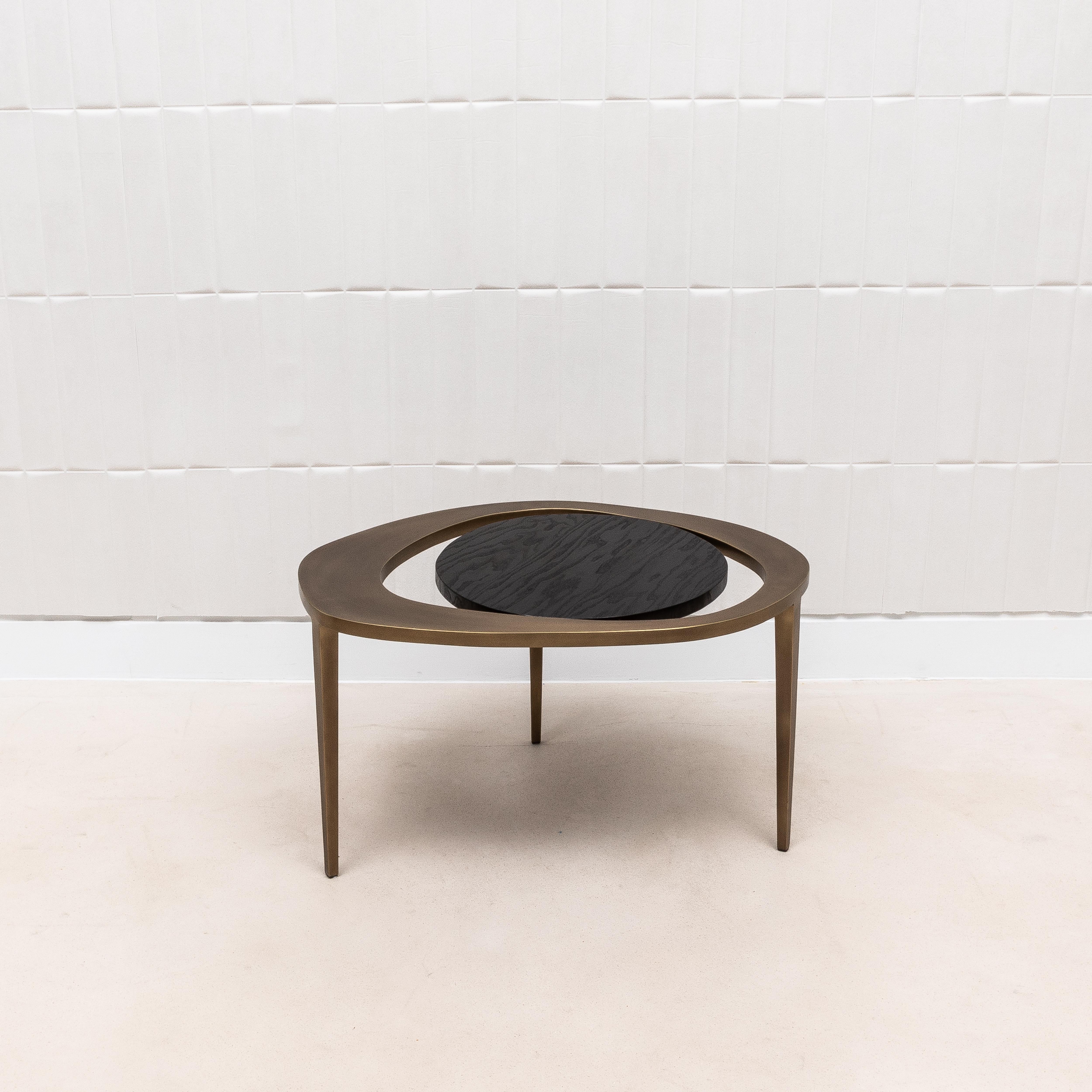 Ensemble de 3 tables gigognes en Oak noir avec laiton Patina Bronze par R&Y Augousti en vente 7