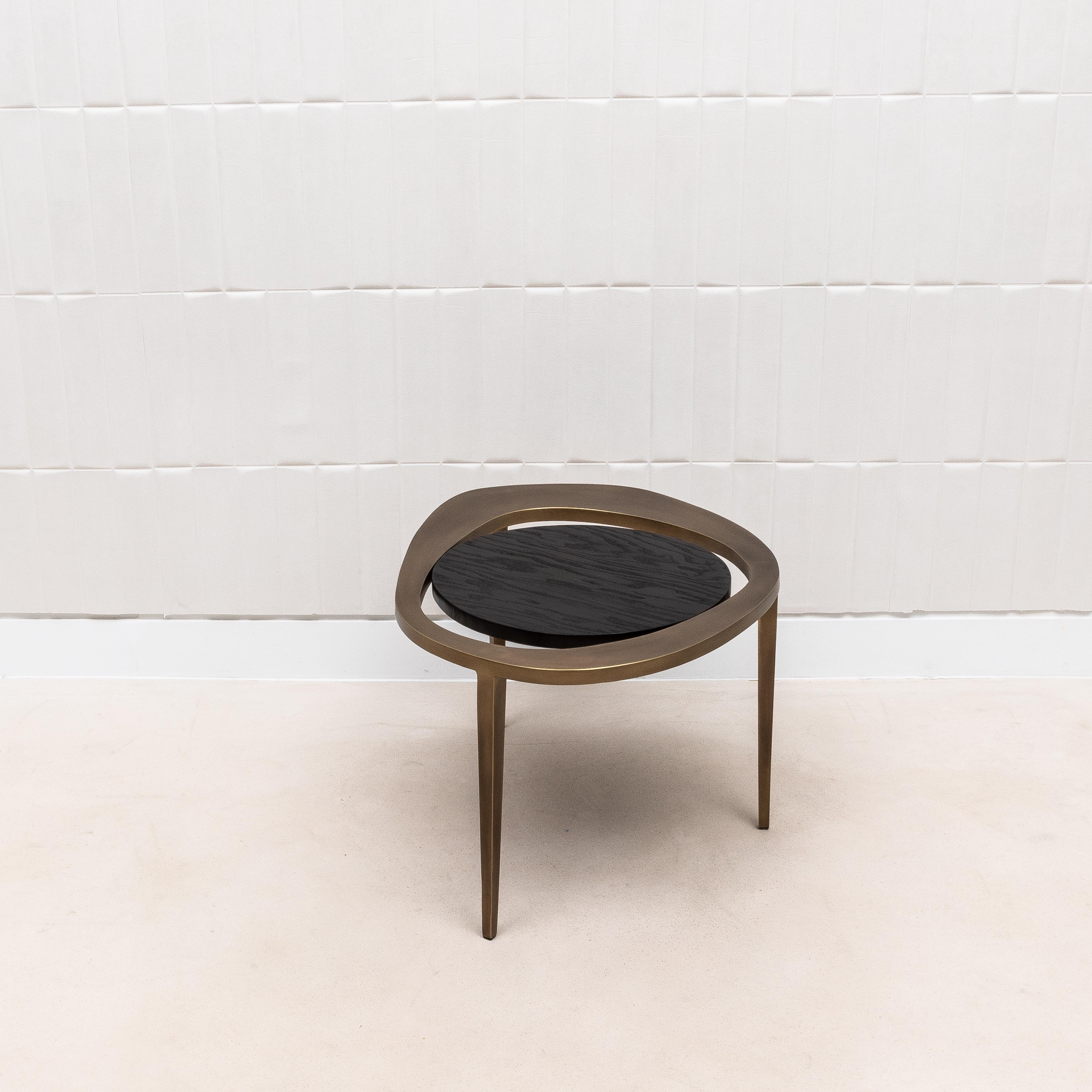 Ensemble de 3 tables gigognes en Oak noir avec laiton Patina Bronze par R&Y Augousti en vente 8