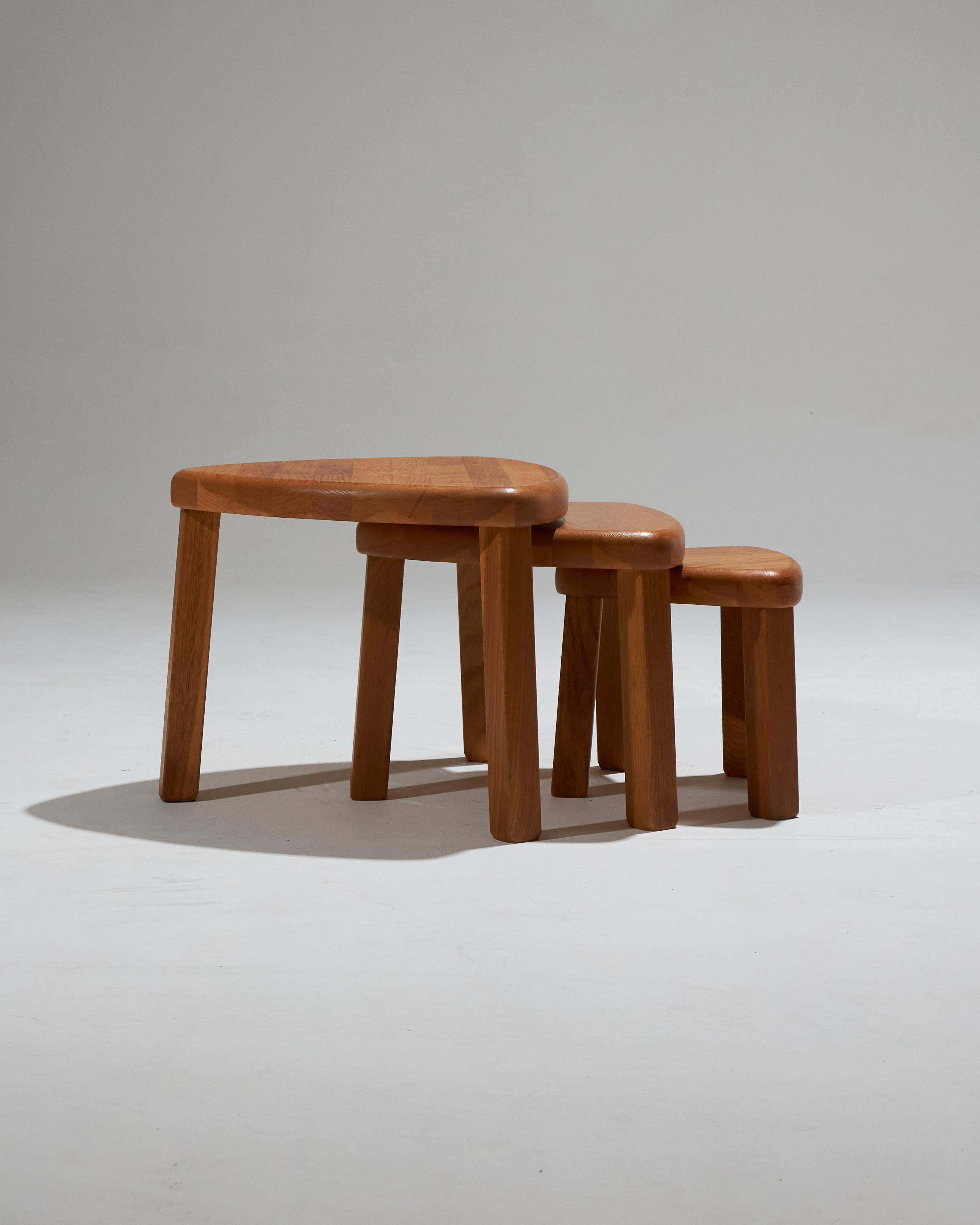 Set of 3 Nesting Tables in Elm For Sale 6