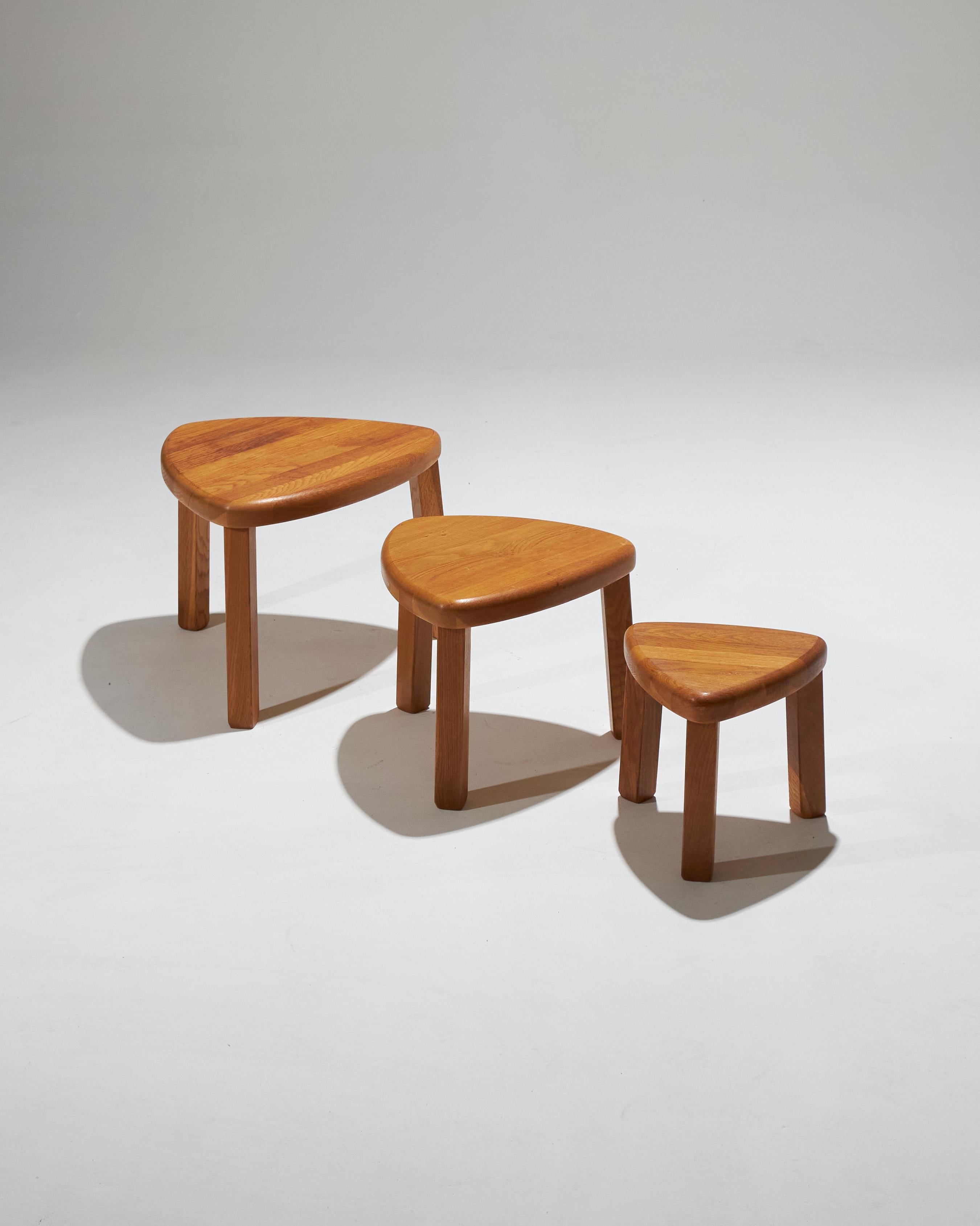 Set of 3 Nesting Tables in Elm For Sale 8