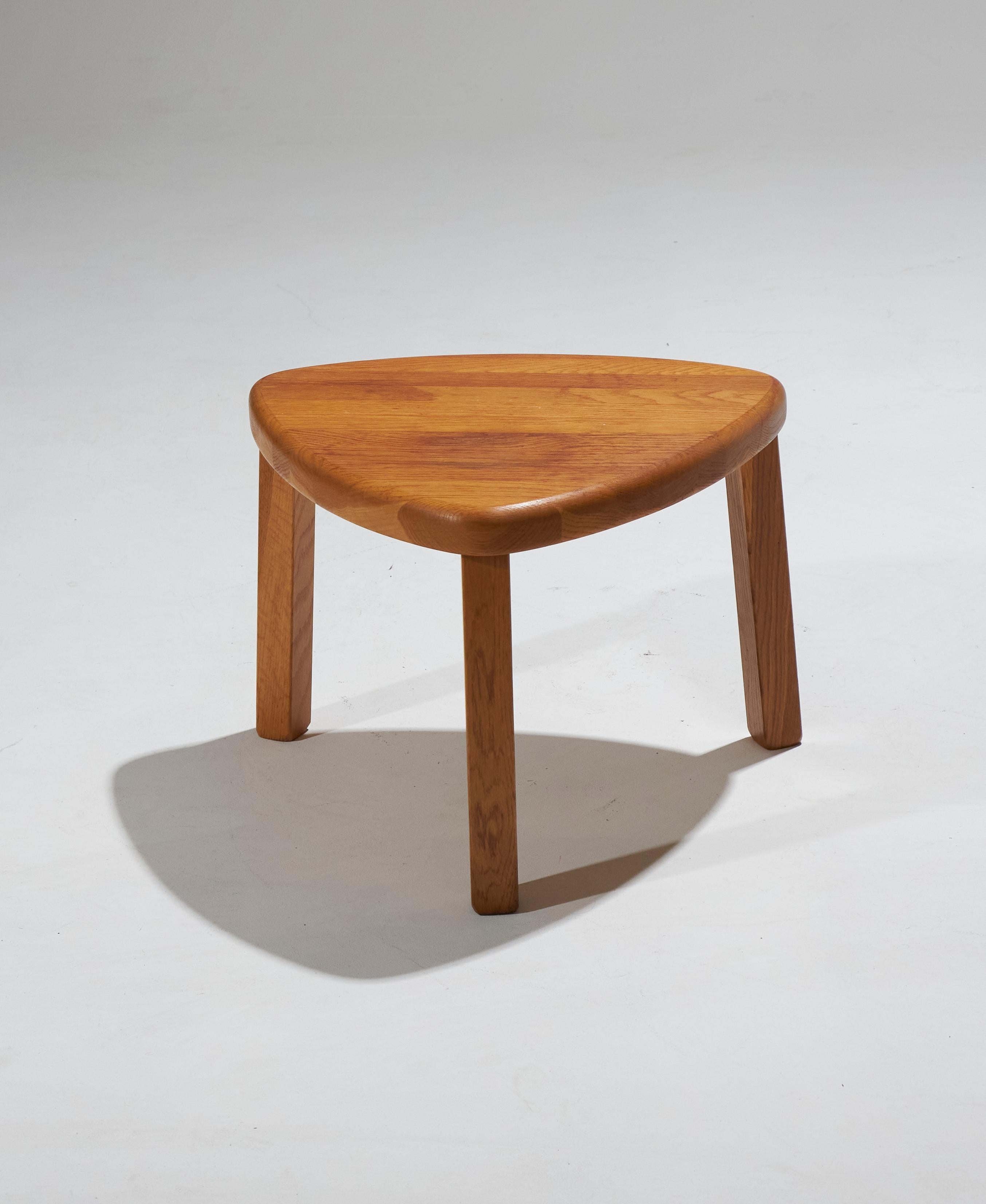Set of 3 Nesting Tables in Elm For Sale 16