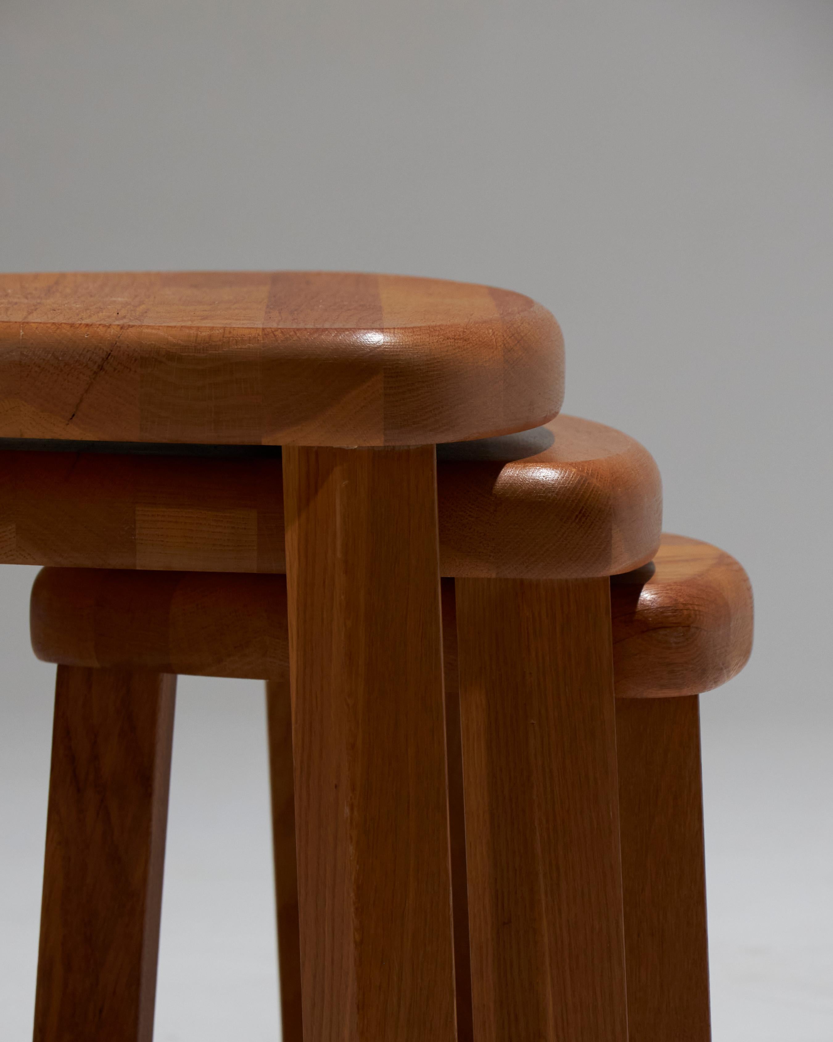 Set of 3 Nesting Tables in Elm For Sale 5
