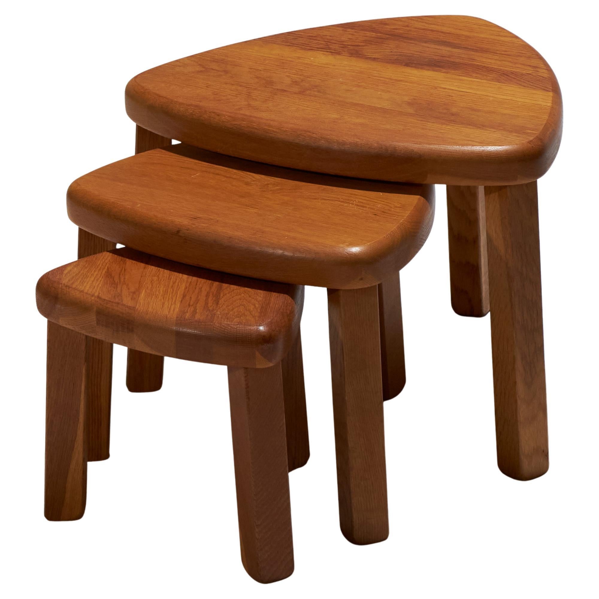 Set of 3 Nesting Tables in Elm For Sale