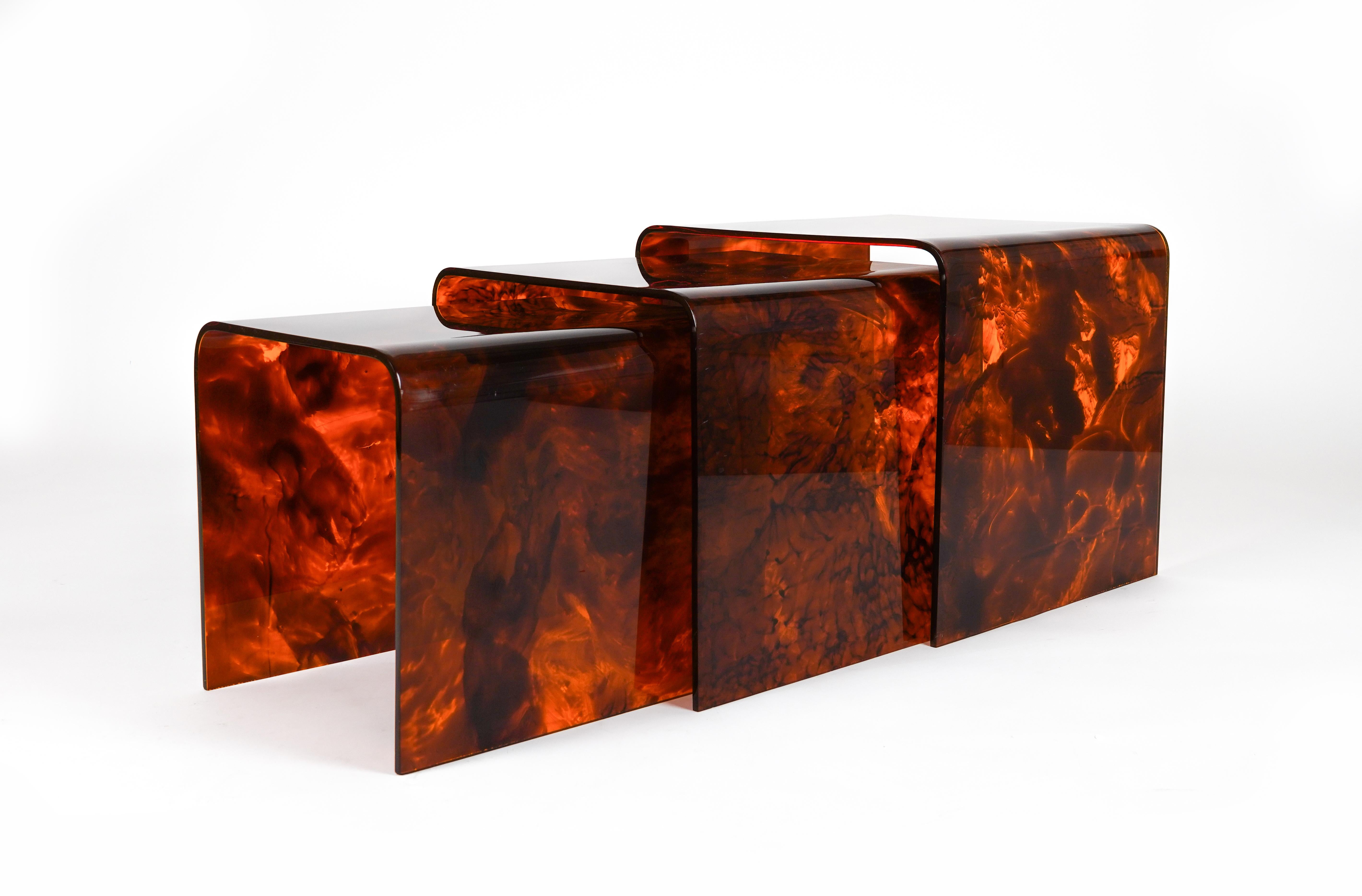 Italian Set of 3 Nesting Tables in Lucite Faux Tortoiseshell Christian Dior, Italy 1970s For Sale