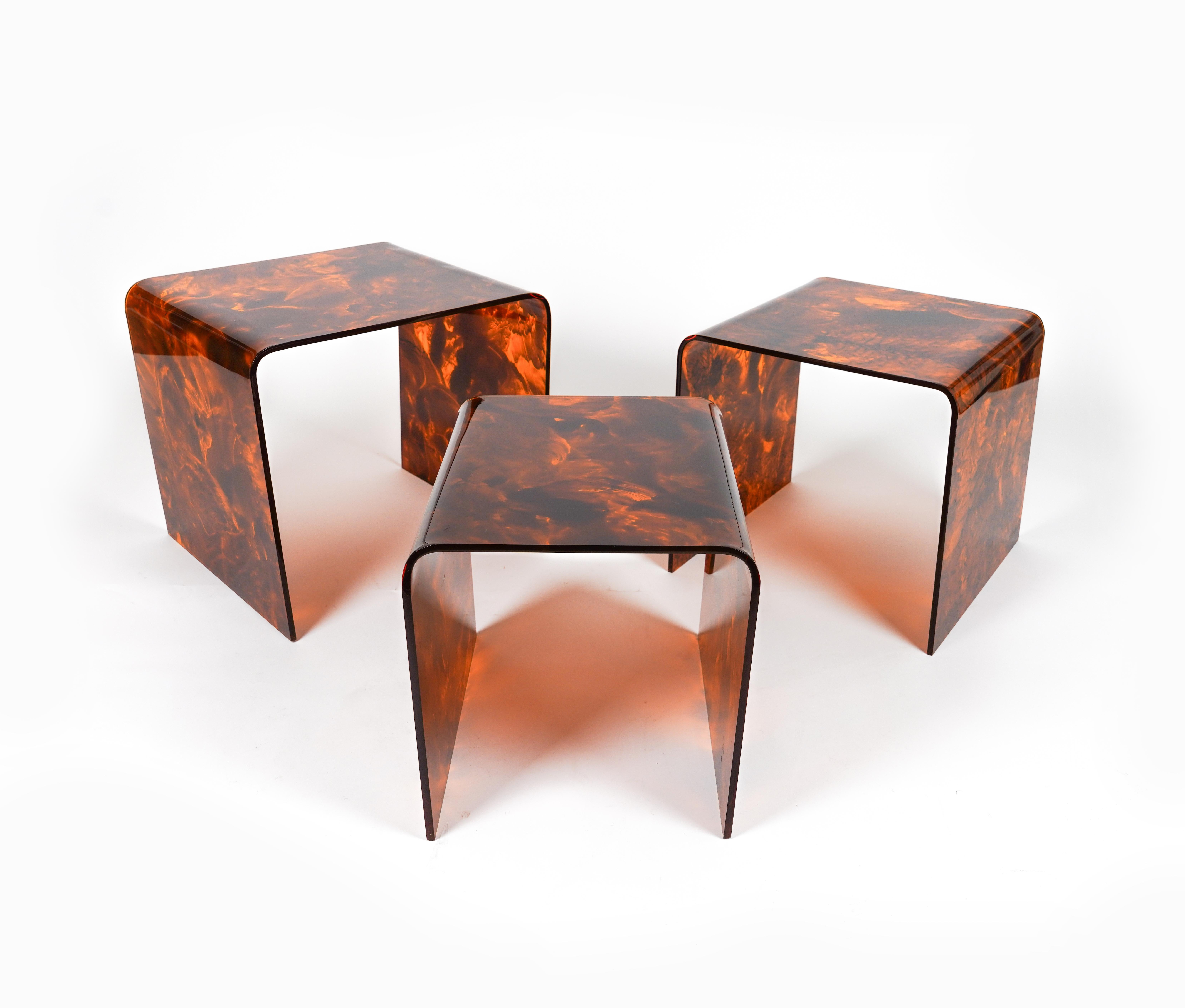 Set of 3 Nesting Tables in Lucite Faux Tortoiseshell Christian Dior, Italy 1970s In Good Condition For Sale In Rome, IT