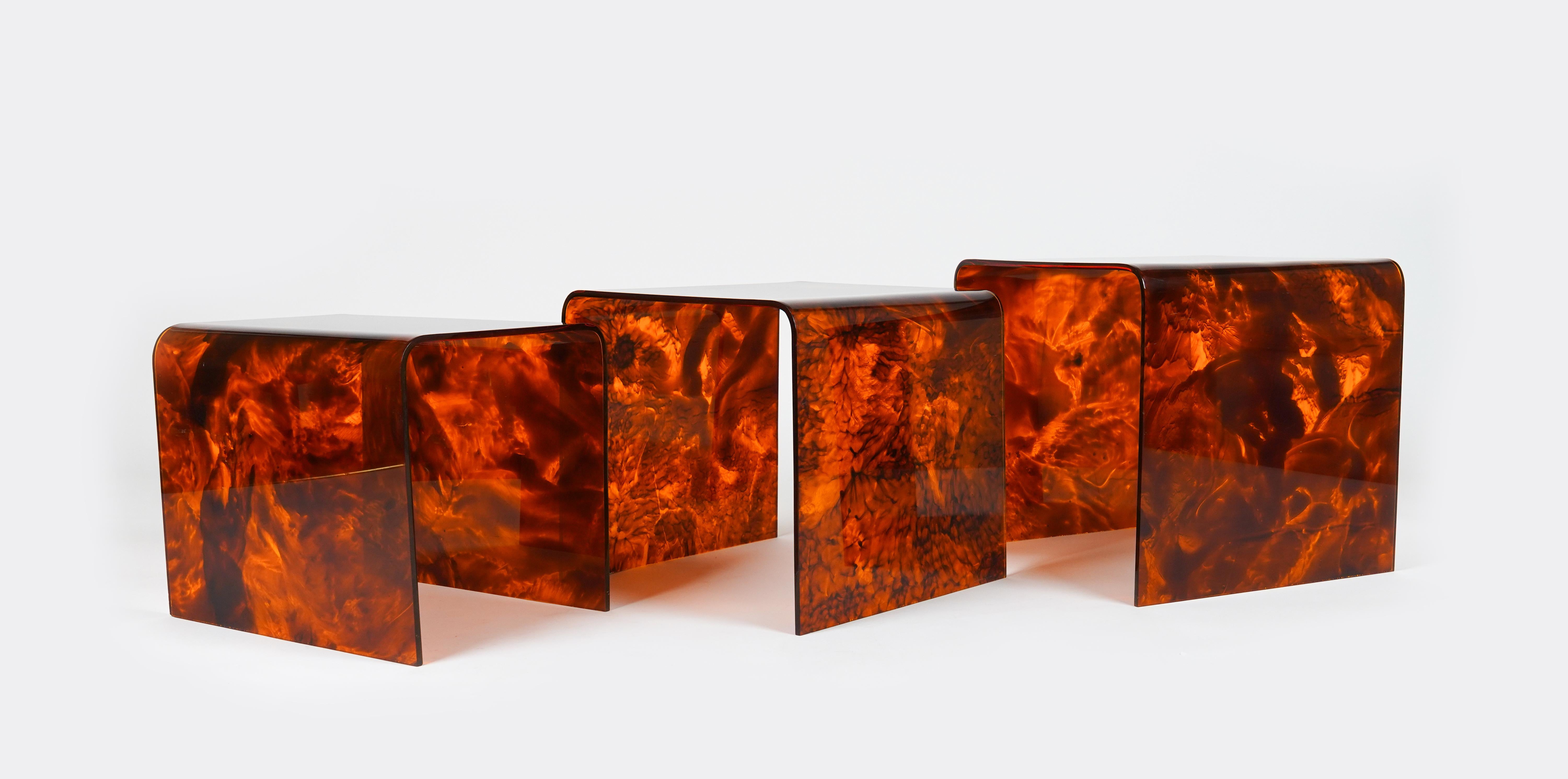 Plexiglass Set of 3 Nesting Tables in Lucite Faux Tortoiseshell Christian Dior, Italy 1970s For Sale