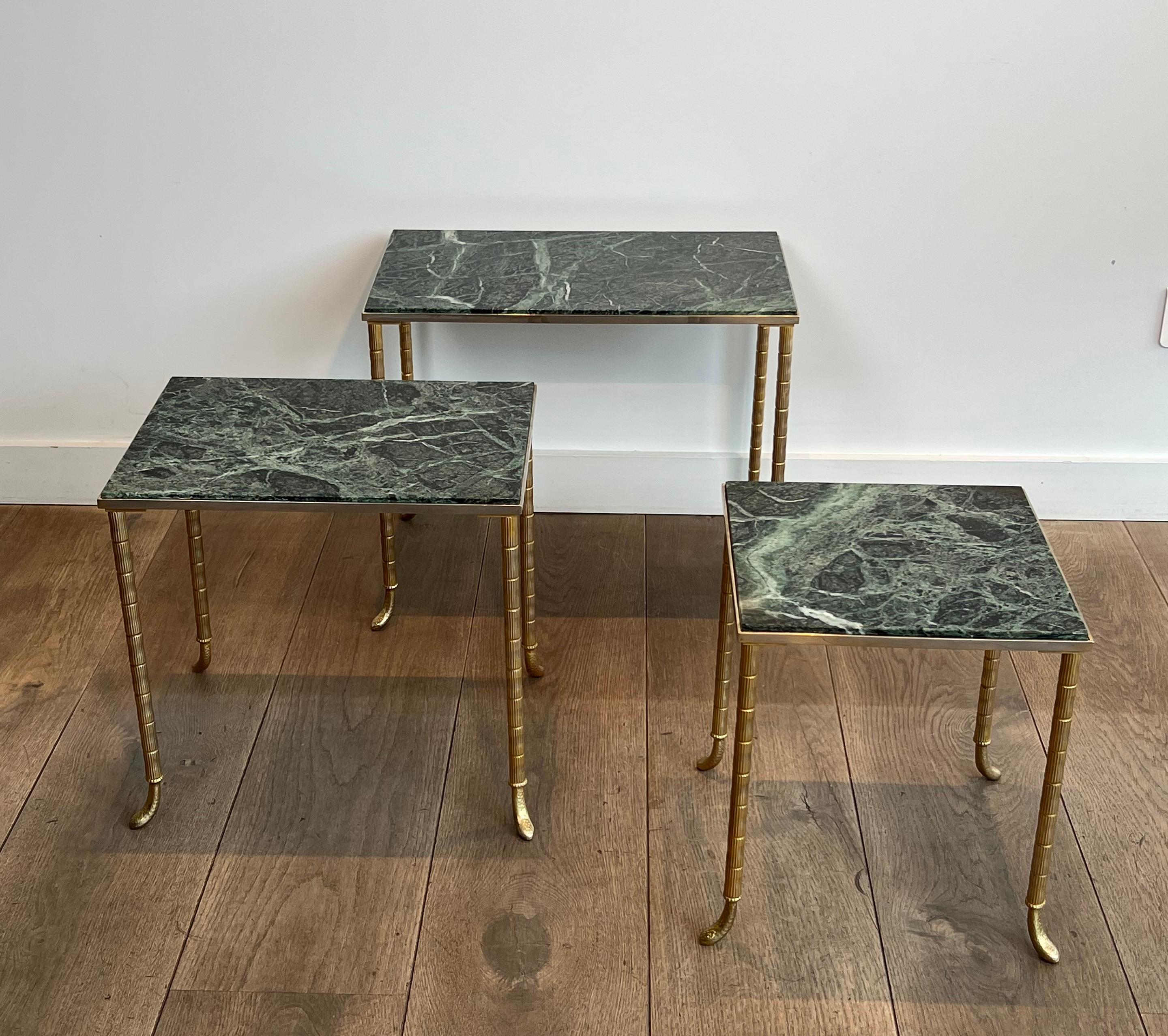 3er-Set Nischentische in Nickel & Gold mit grüner Marmorplatte von Maison Jansen im Angebot 5
