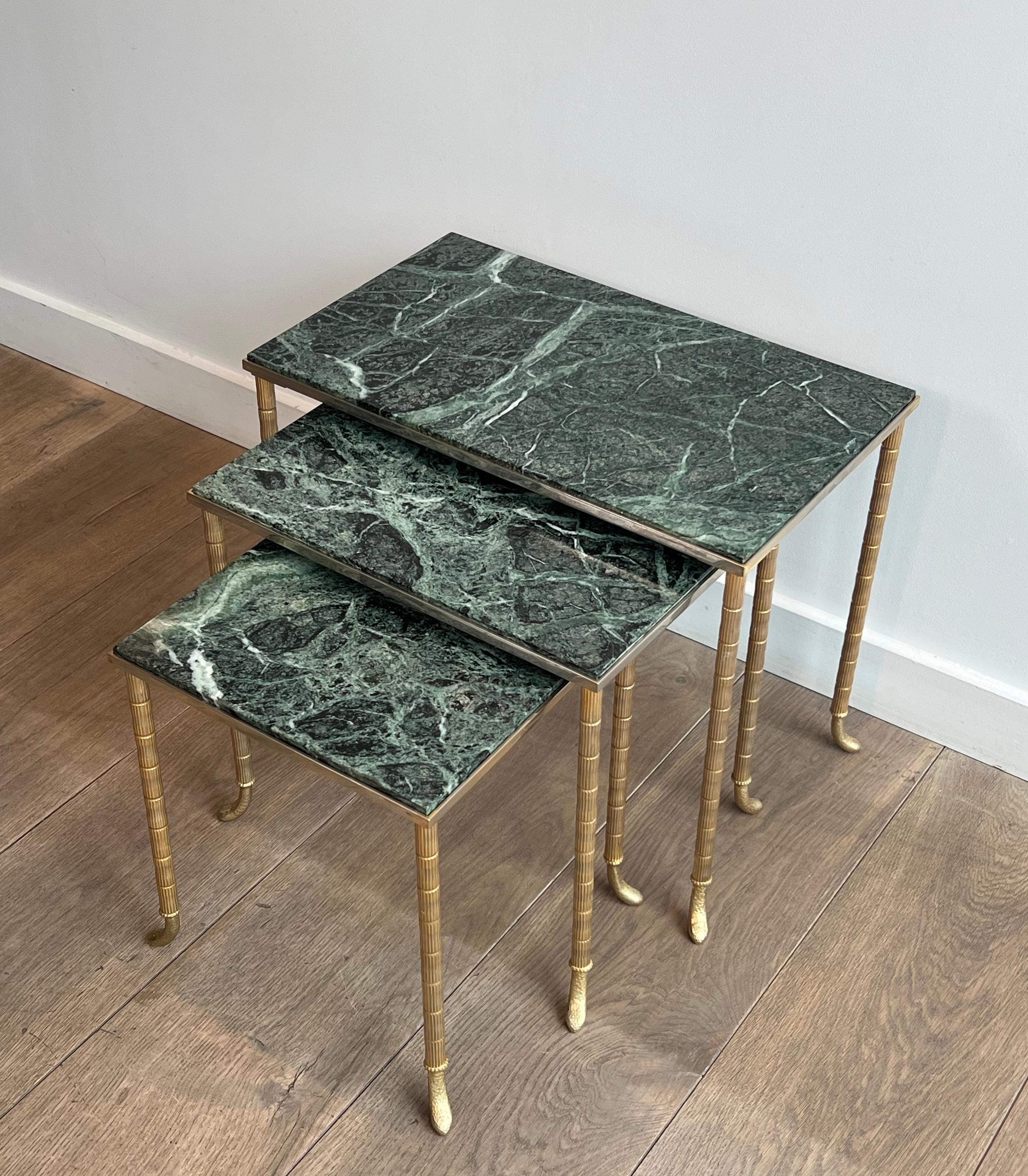 3er-Set Nischentische in Nickel & Gold mit grüner Marmorplatte von Maison Jansen im Angebot 12