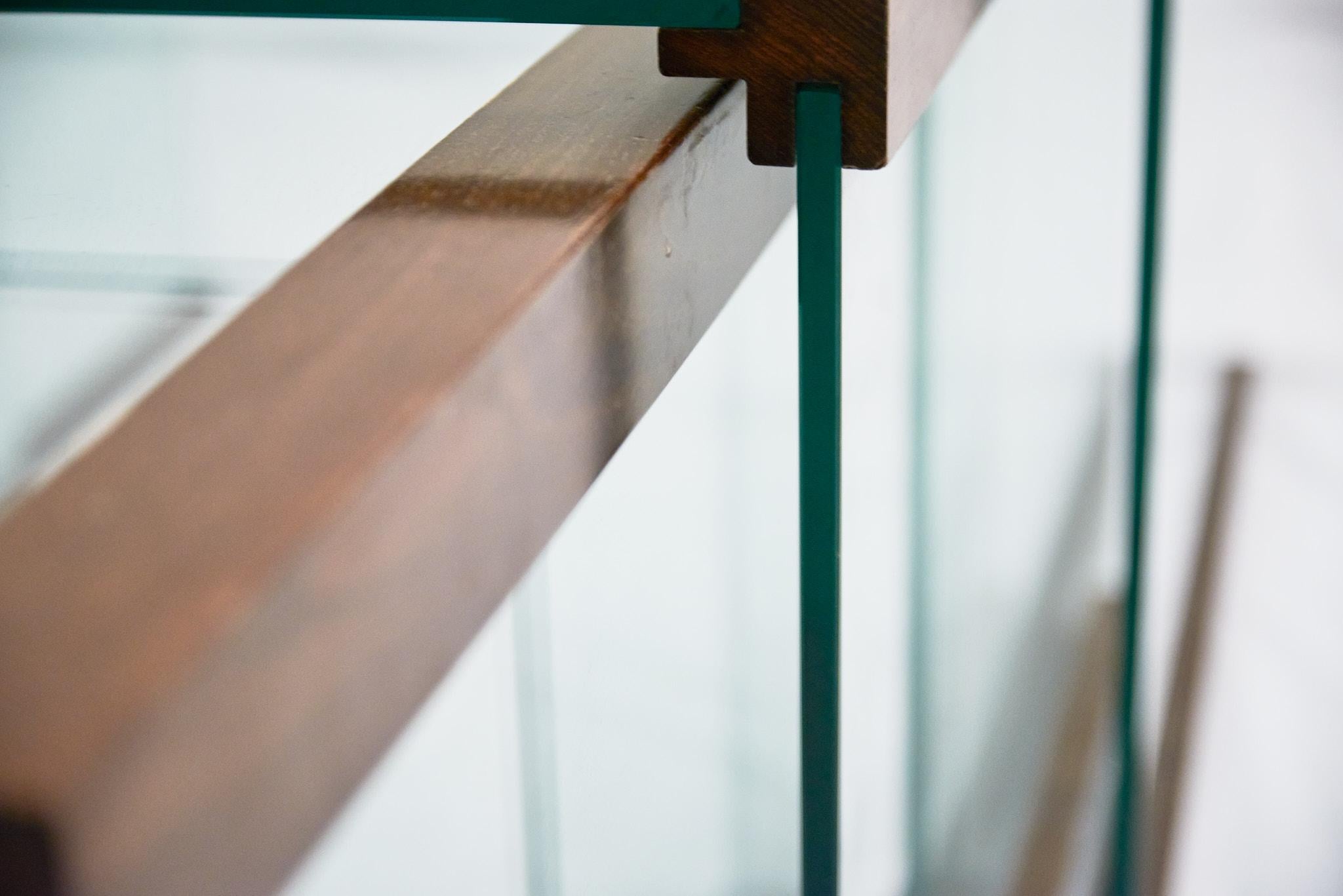 Set di 3 tavolini nidificanti in vetro temperato e palissandro, Gallotti in vendita 1