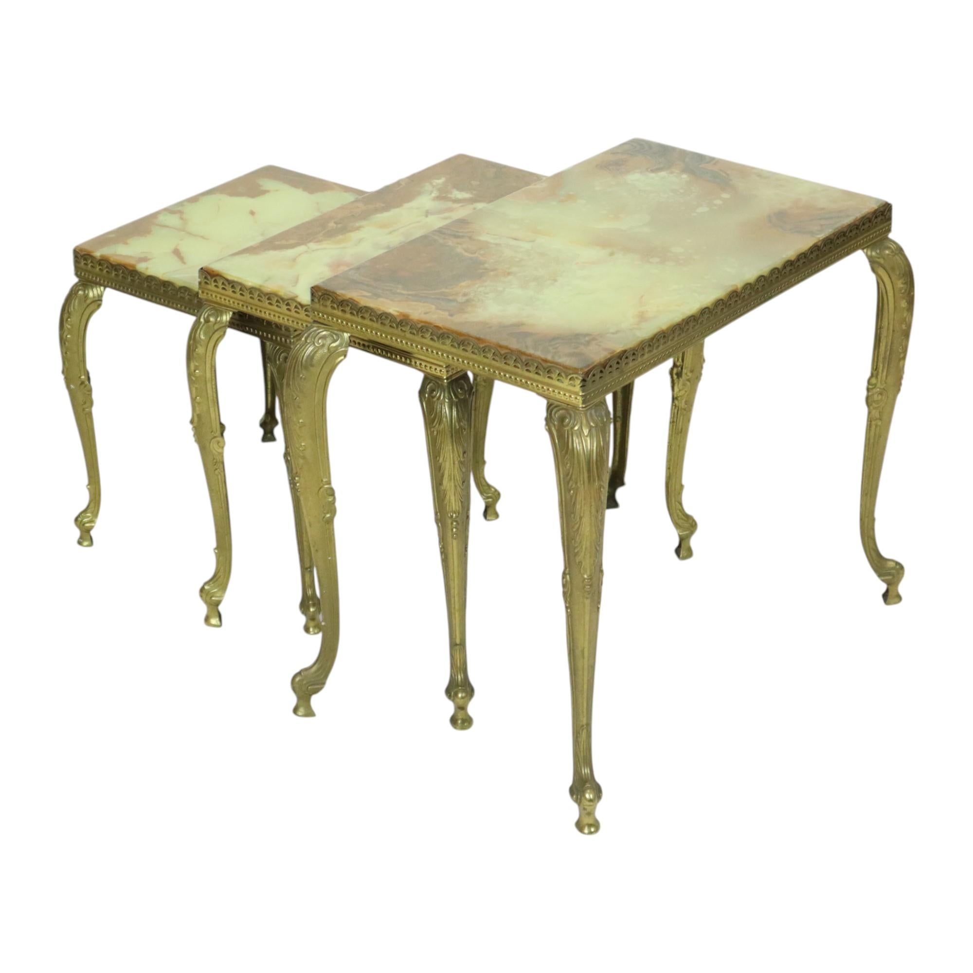 Ensemble de 3 tables gigognes Hollywood Regency en vente 5
