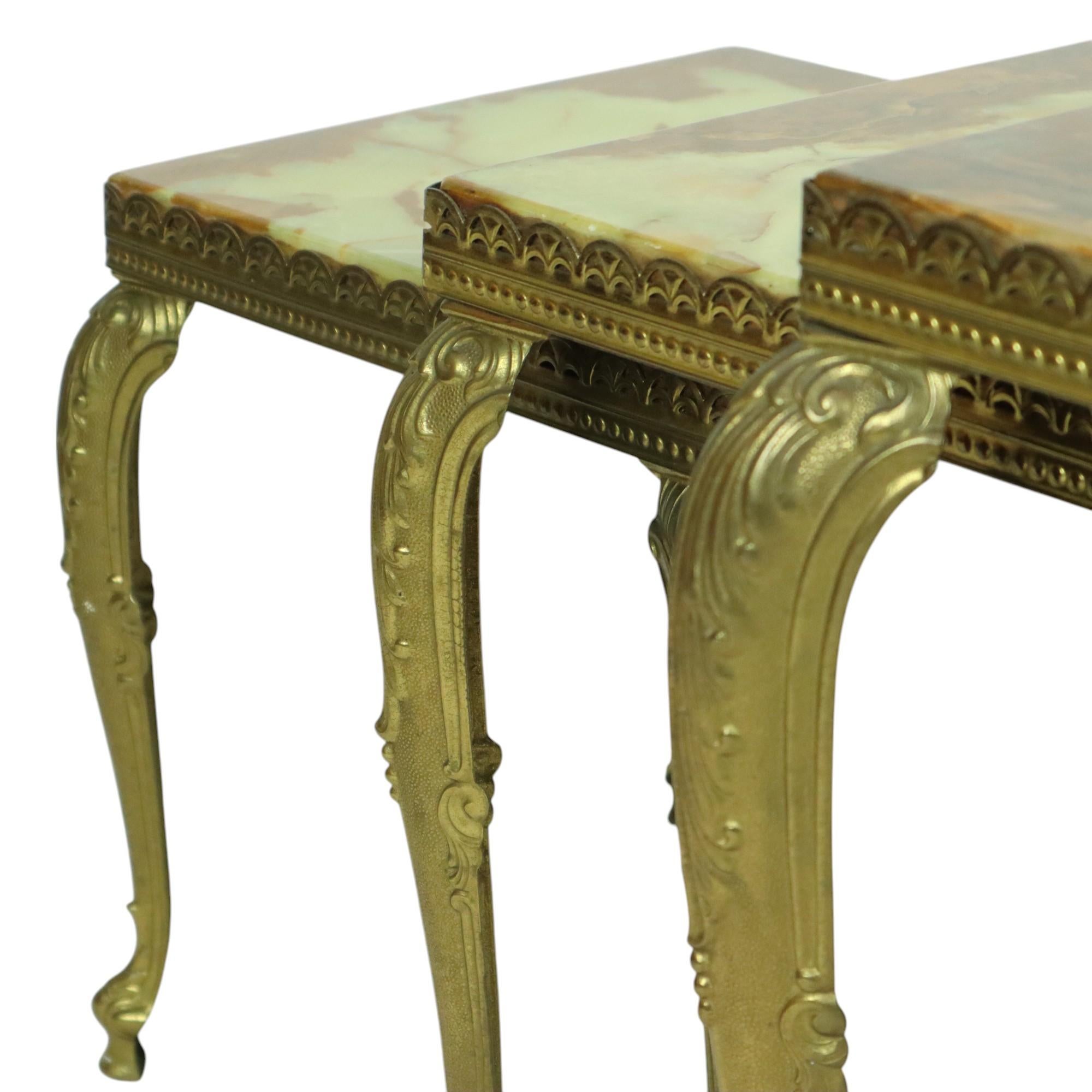 Ensemble de 3 tables gigognes Hollywood Regency en vente 6