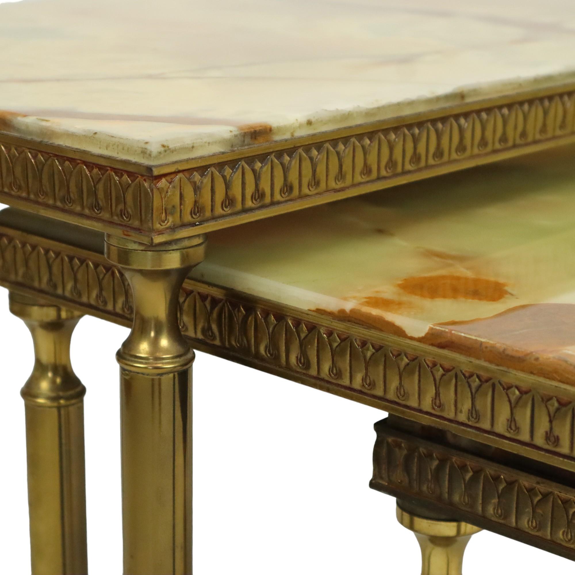 French Set of 3 Nesting Tables Onyx Marble Copper Frame 1950s France For Sale