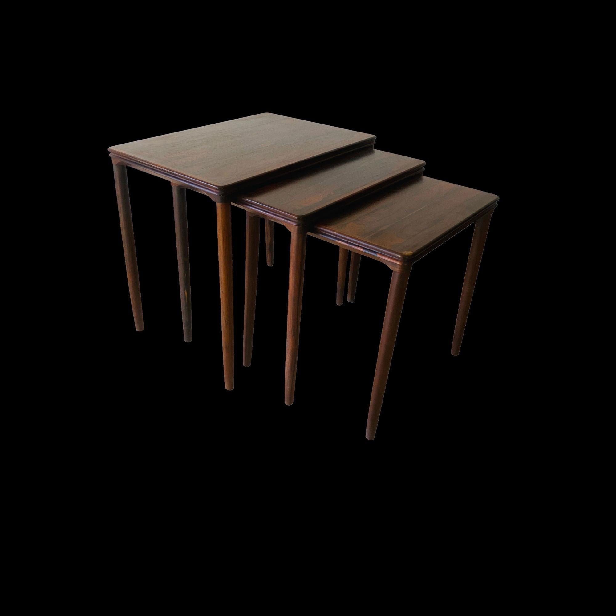Mid-Century Modern Set of 3 nesting tables Randers Mobelfabrik  Denmark For Sale