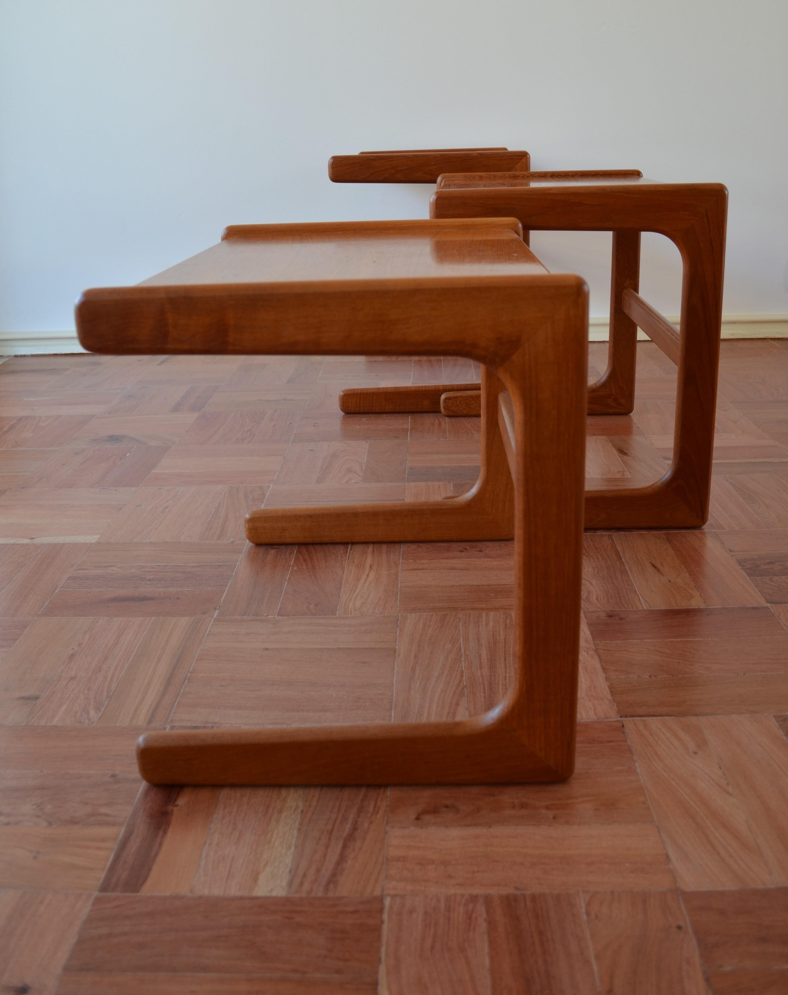 Danish Set of 3 Nesting Tables, Salin Nyborg, Danemark, 1960s