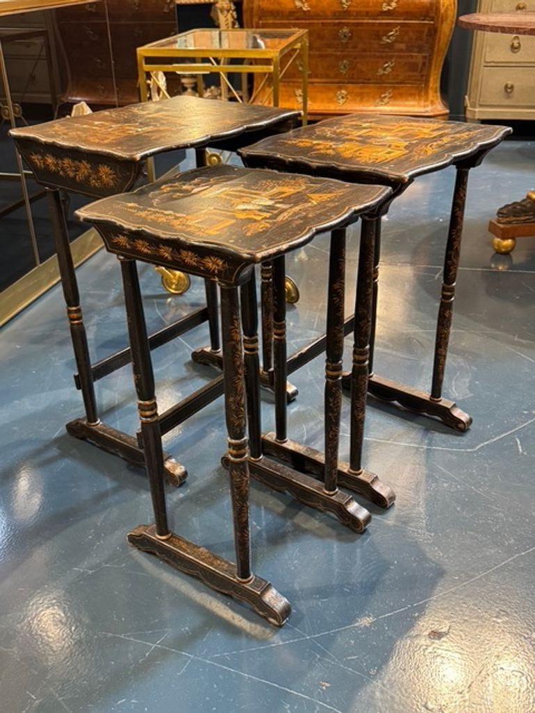 19th Century Set of 3 Nesting Tables with Chinoiserie Design For Sale