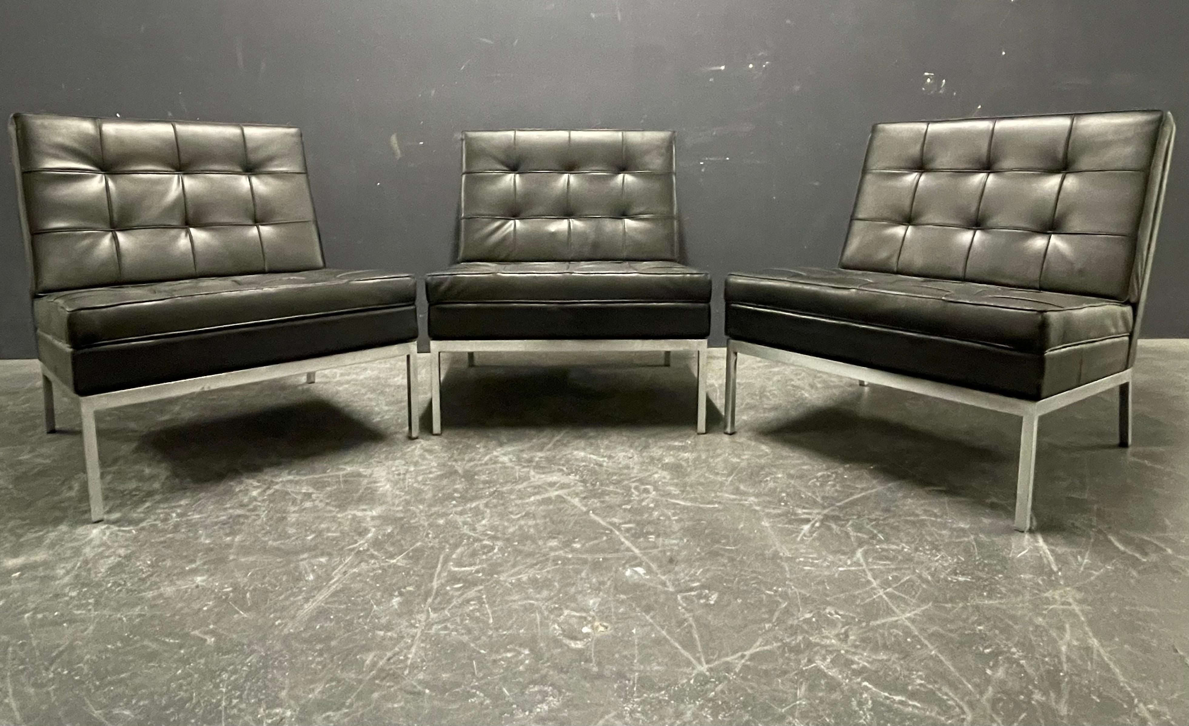 Mid-20th Century set of 3 no.65 lounge chairs by florence knoll