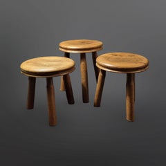 Satz von 3 Hockern im Stil von Charlotte Perriand aus Eiche, Frankreich 1960er Jahre