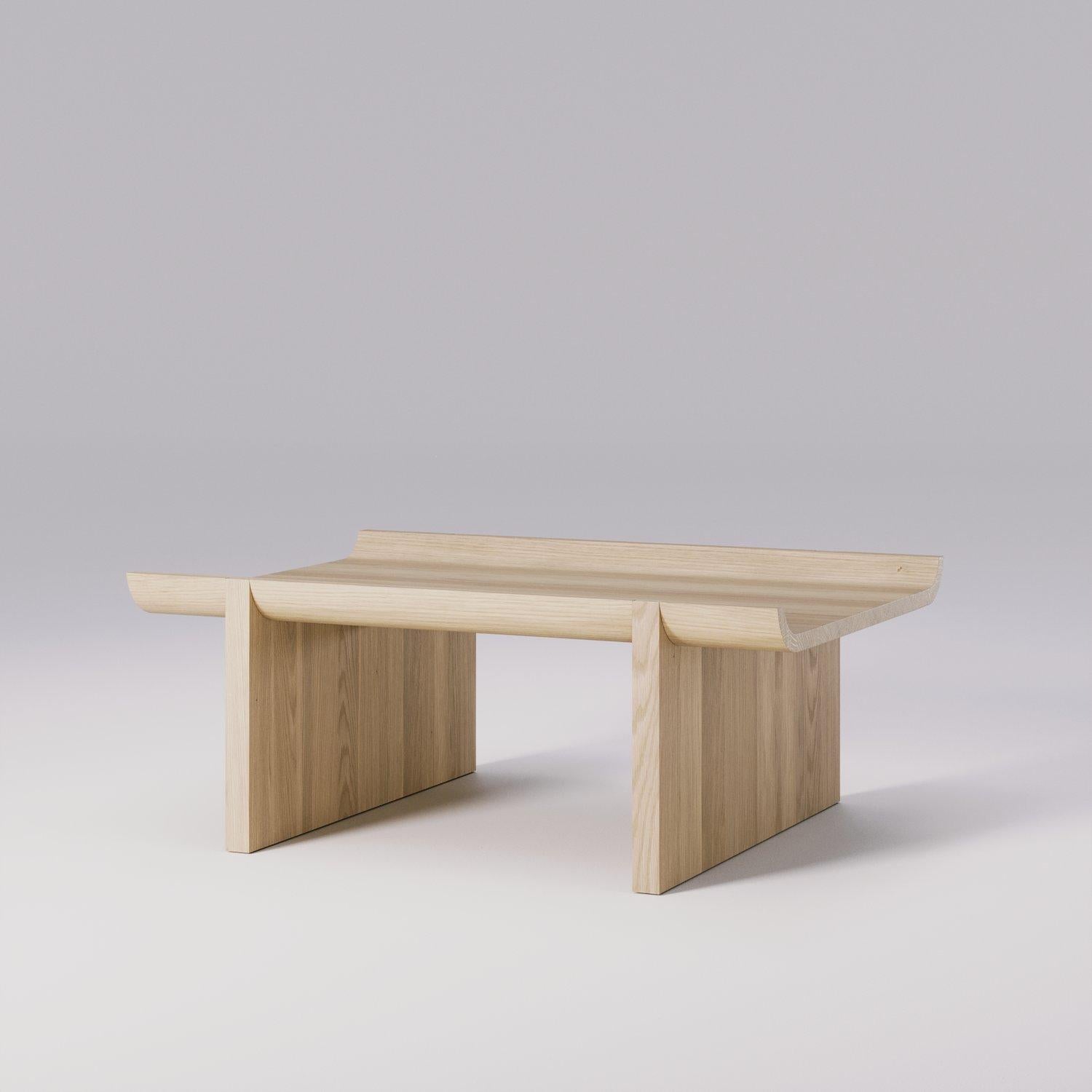 Scandinave moderne Ensemble de 3 tables d'appoint en chêne en vente