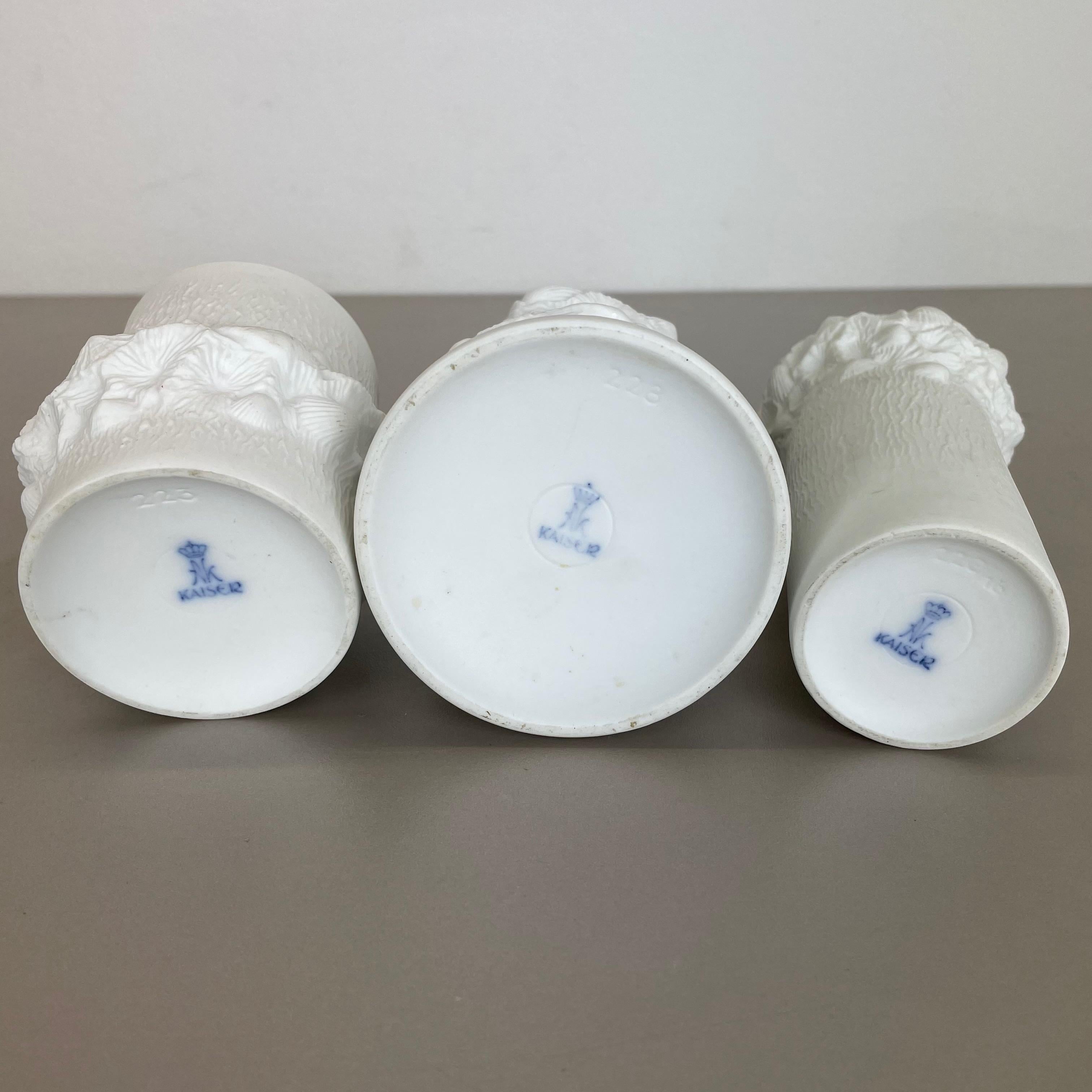 Set of 3 Original OP Art Biscuit Porcelain Vases by AK Kaiser, Germany, 1970s For Sale 8