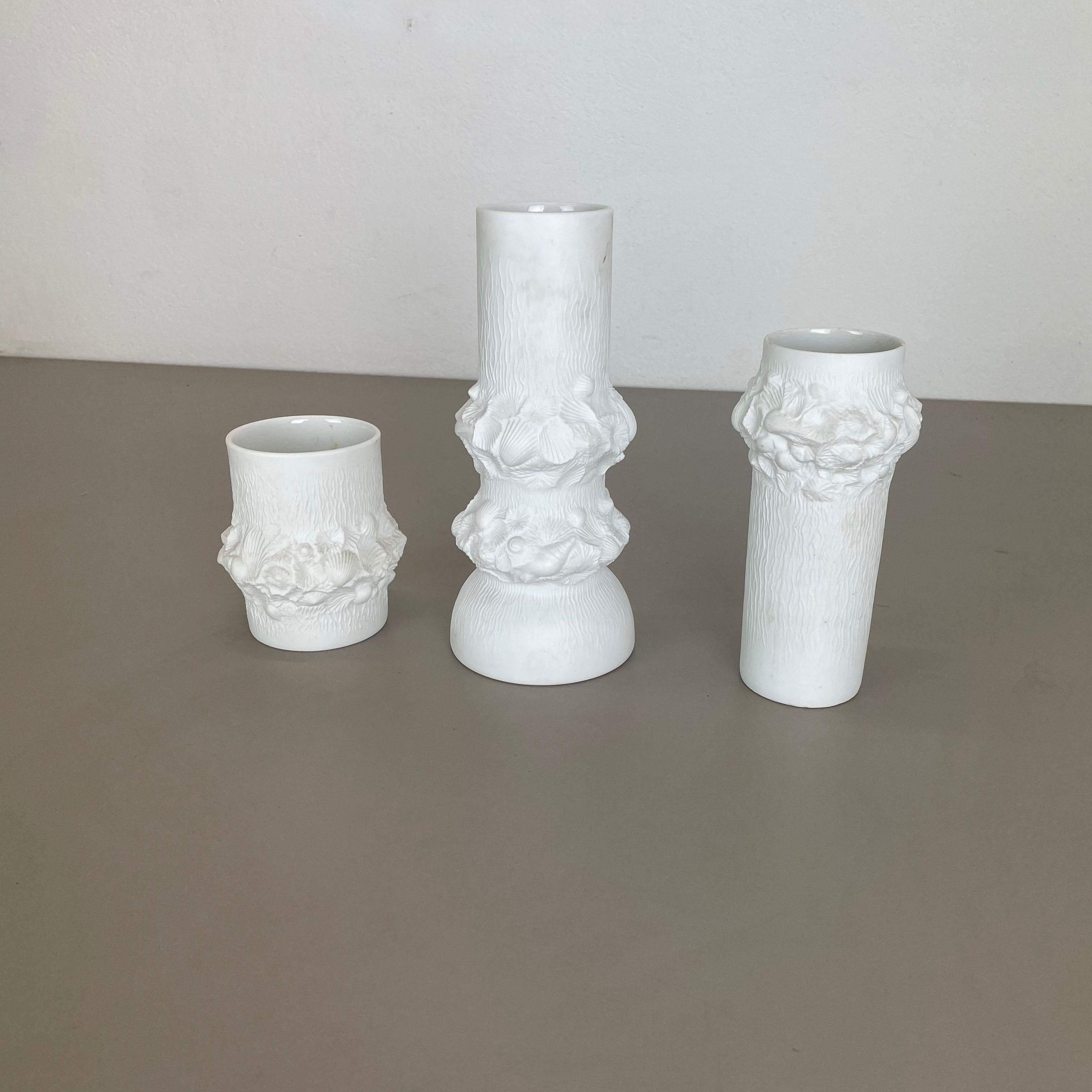 Allemand Ensemble de 3 vases d'origine OP Art Biscuit en porcelaine par AK Kaiser, Allemagne, 1970 en vente