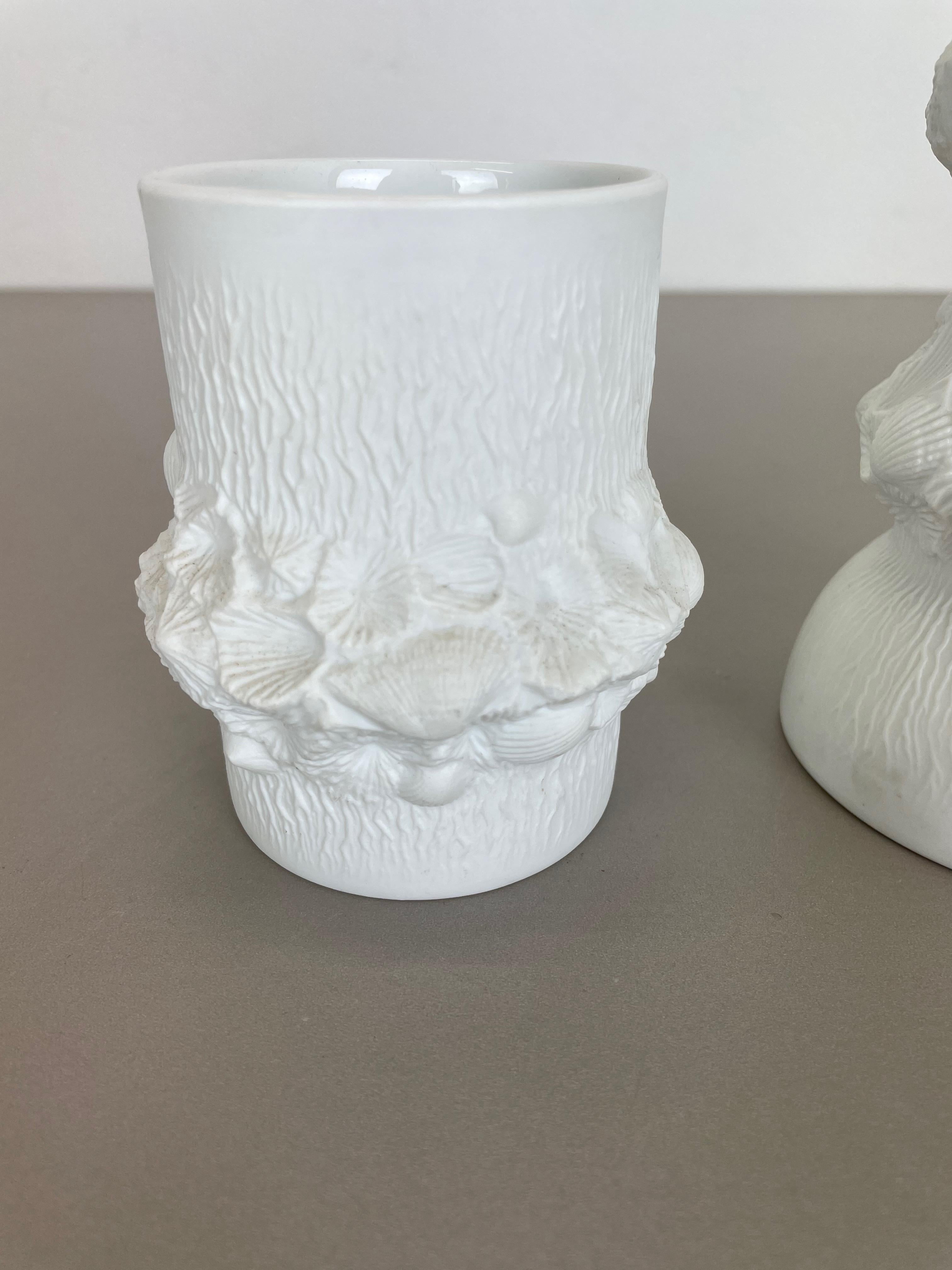 Set of 3 Original OP Art Biscuit Porcelain Vases by AK Kaiser, Germany, 1970s In Good Condition For Sale In Kirchlengern, DE