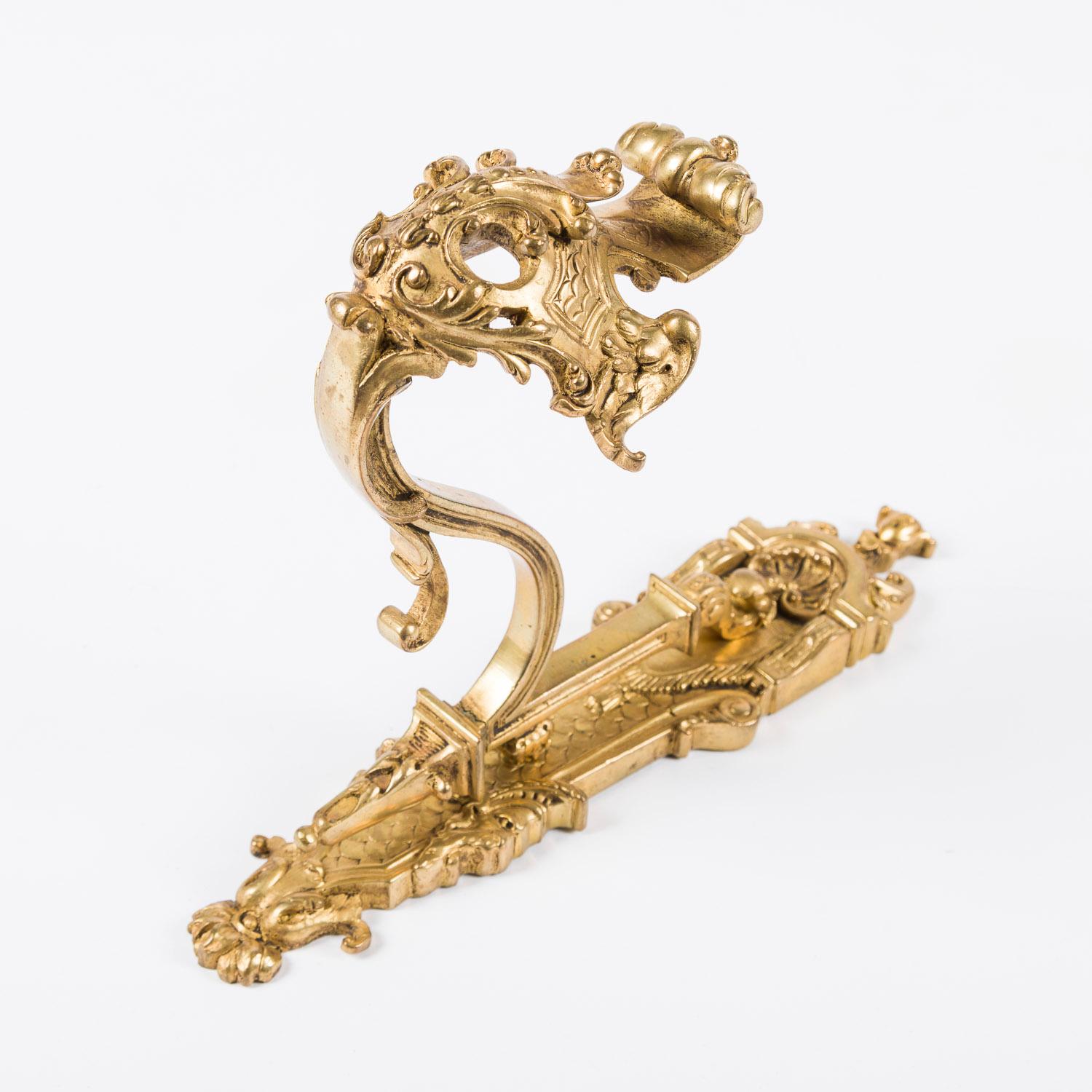 19th Century Set of 3 ornate gilt bronze curtain hooks in the Louis XV style For Sale