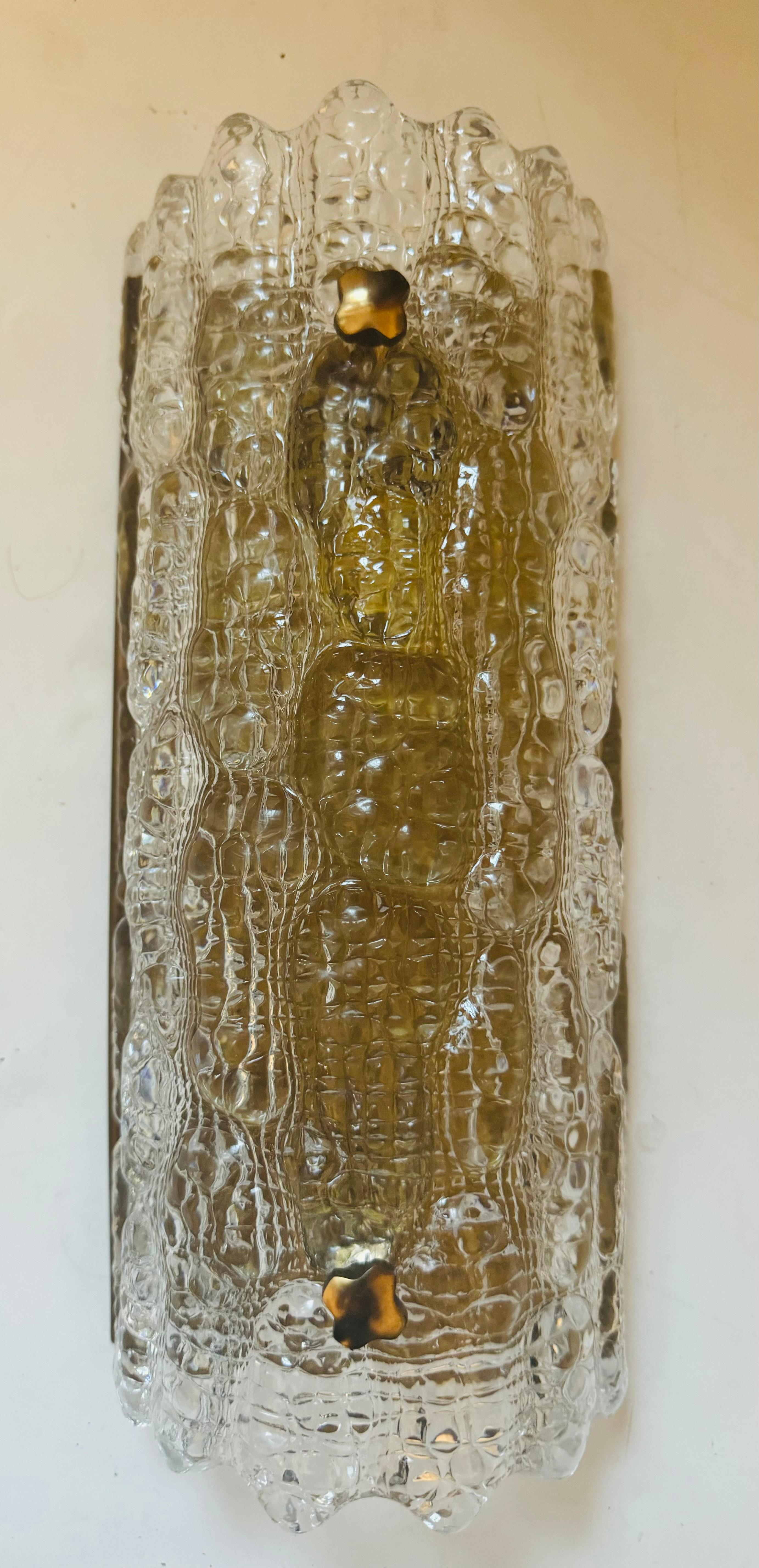 Ottone Set di 3 lampade da parete Orrefors in cristallo del 1960, Svezia, metà del secolo scorso in vendita