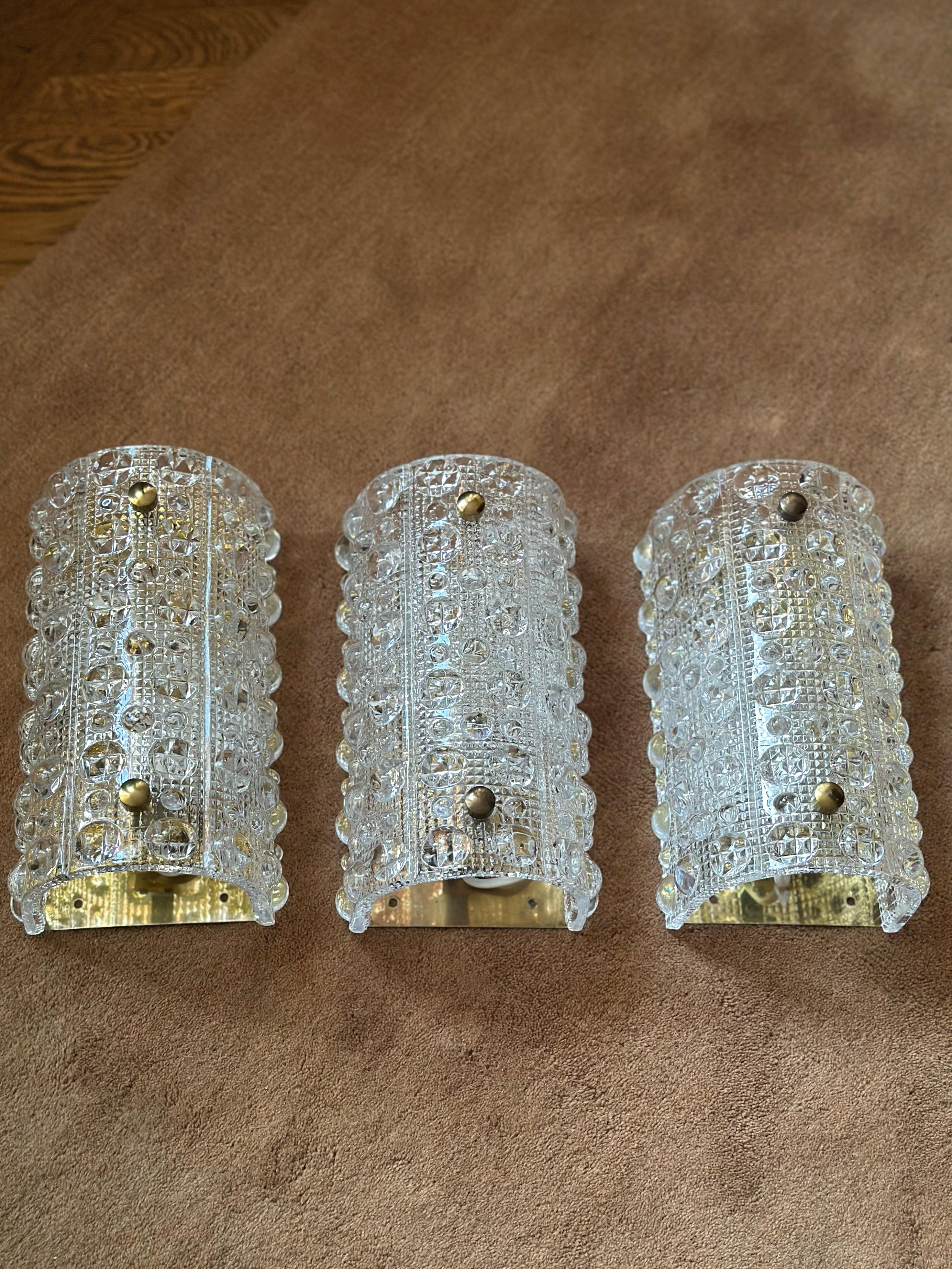Juego de 3 apliques de cristal Orrefors 'VENUS'. 1960s. Moderno de mediados de siglo en venta