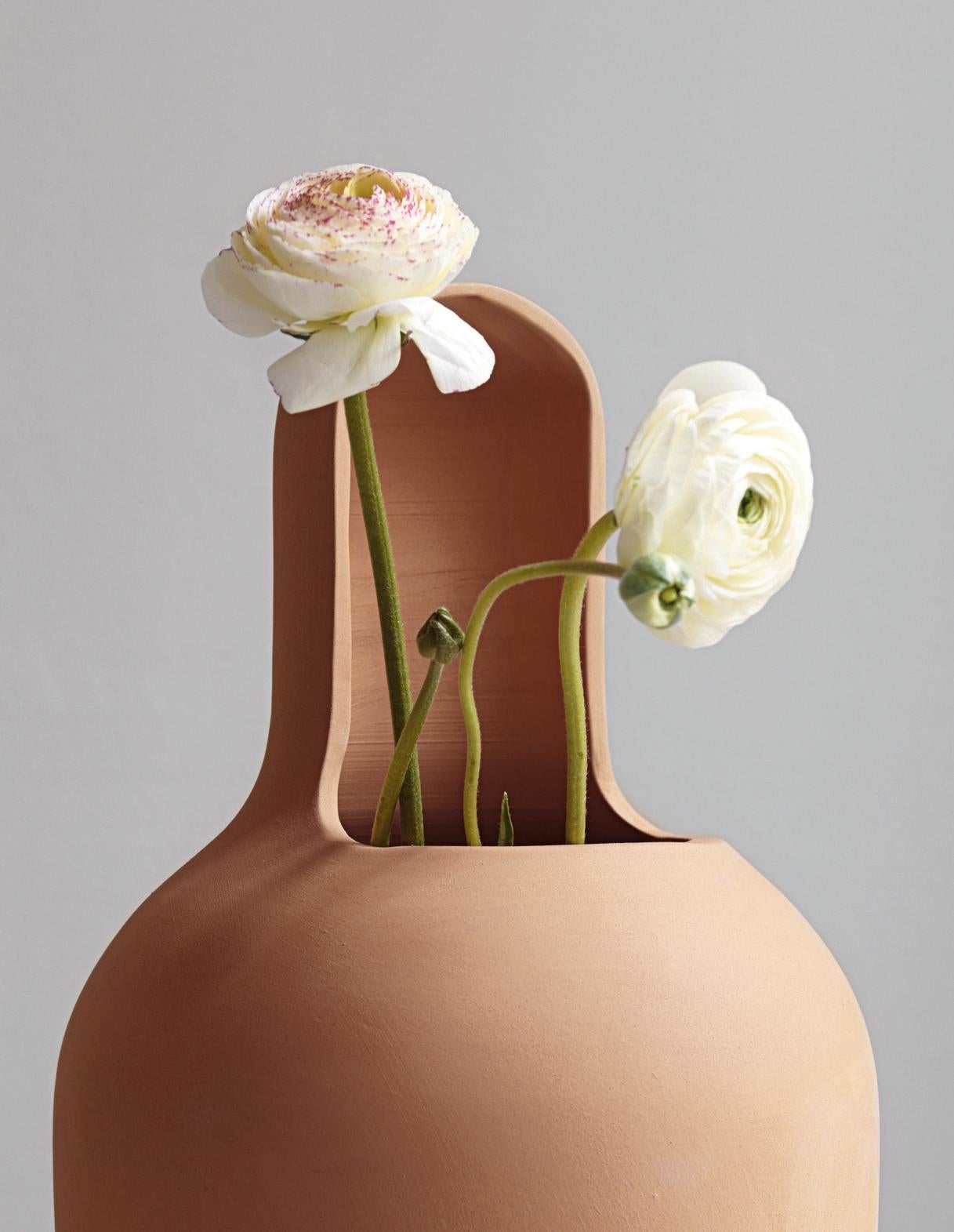 Espagnol Ensemble de 3 vases d'extérieur en terre cuite de la série Gardenias de Jaime Hayon en vente