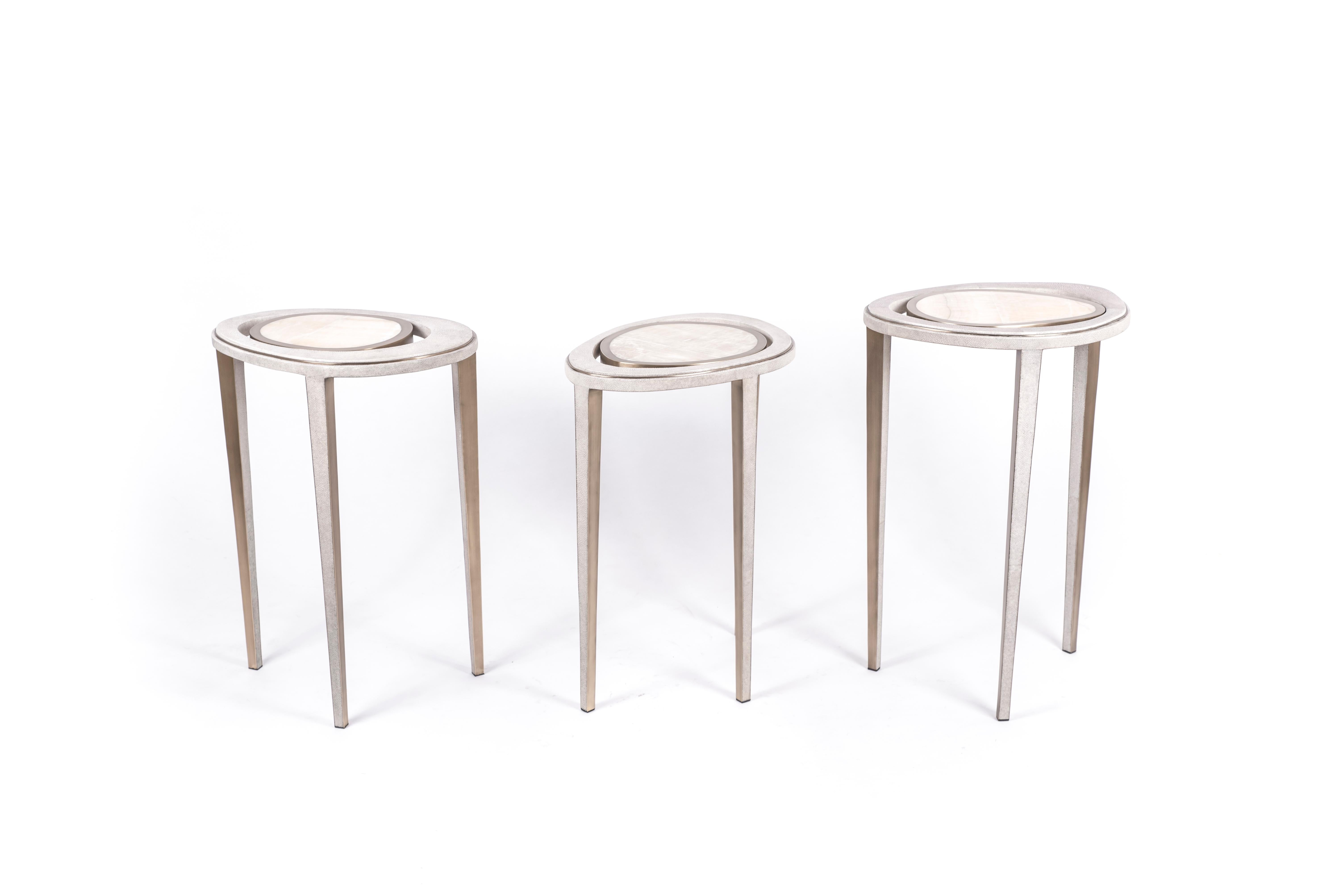 Hand-Crafted Set of 3 Peacock II Nesting Side Tables in Shagreen & Brass by R&Y Augousti For Sale