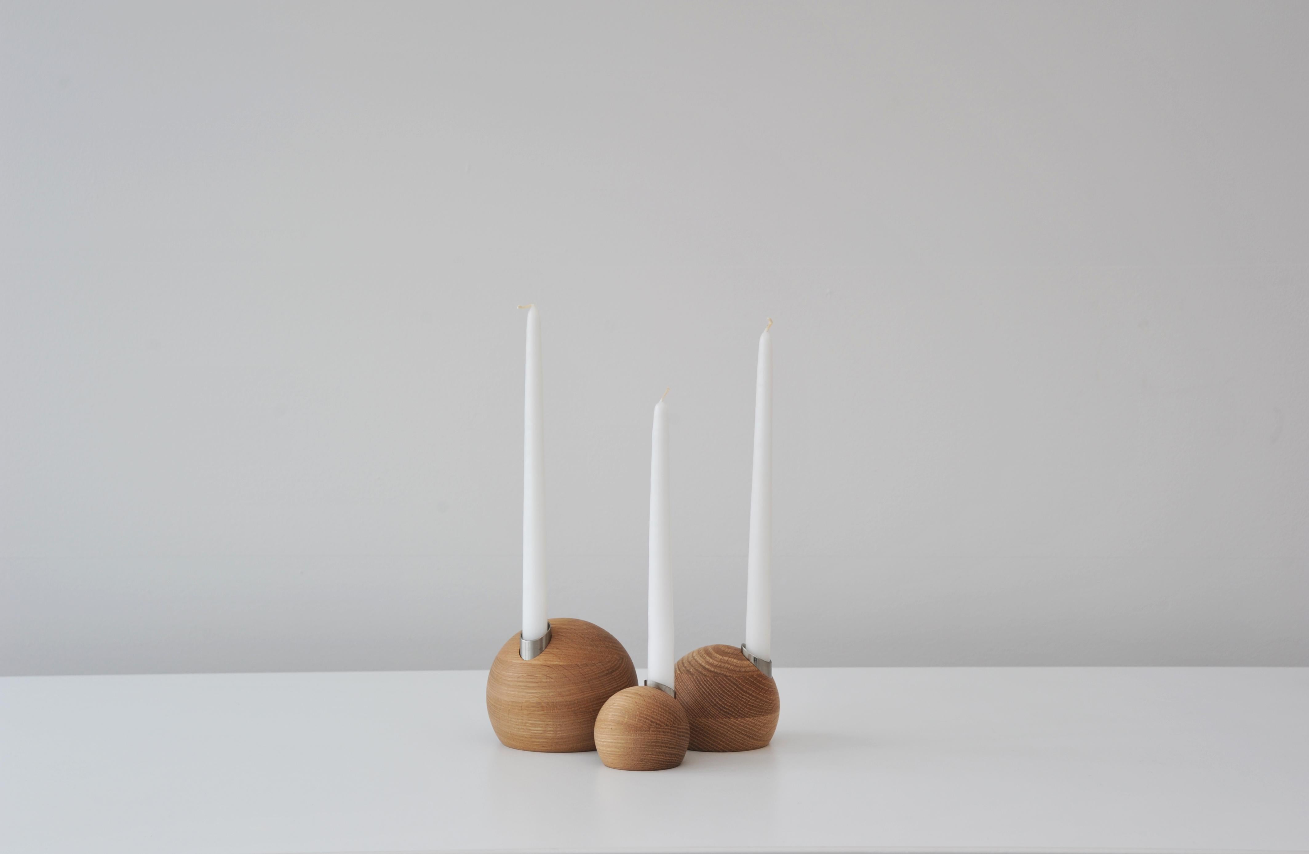 Set of 3 pebble candle holders by Hollis & Morris
Dimensions: 
Small diameter 3