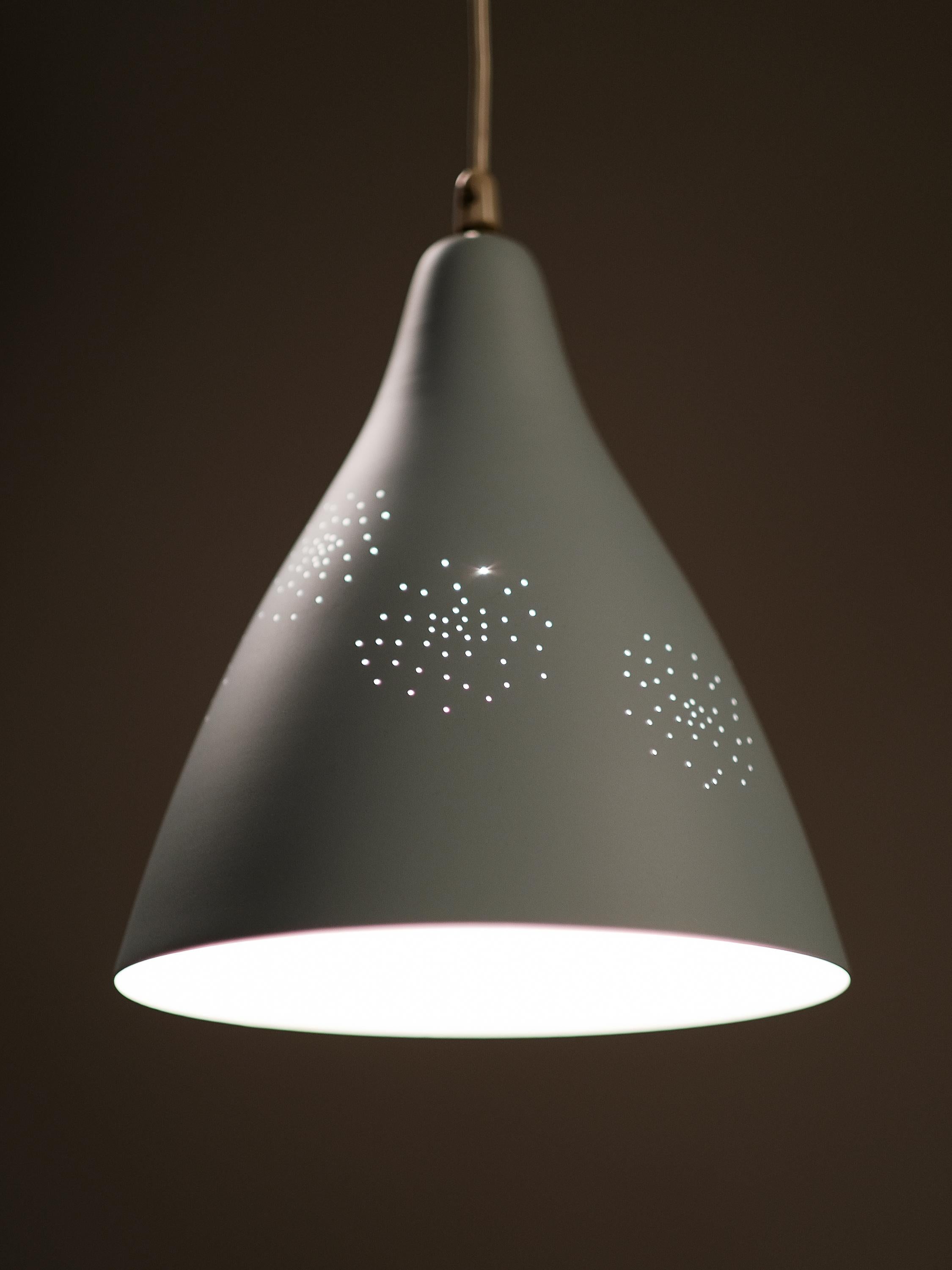 Set of 3 Pendant Lamps Model 61-314 by Lisa Johansson-Pape, Orno, Finland, 1950s For Sale 7