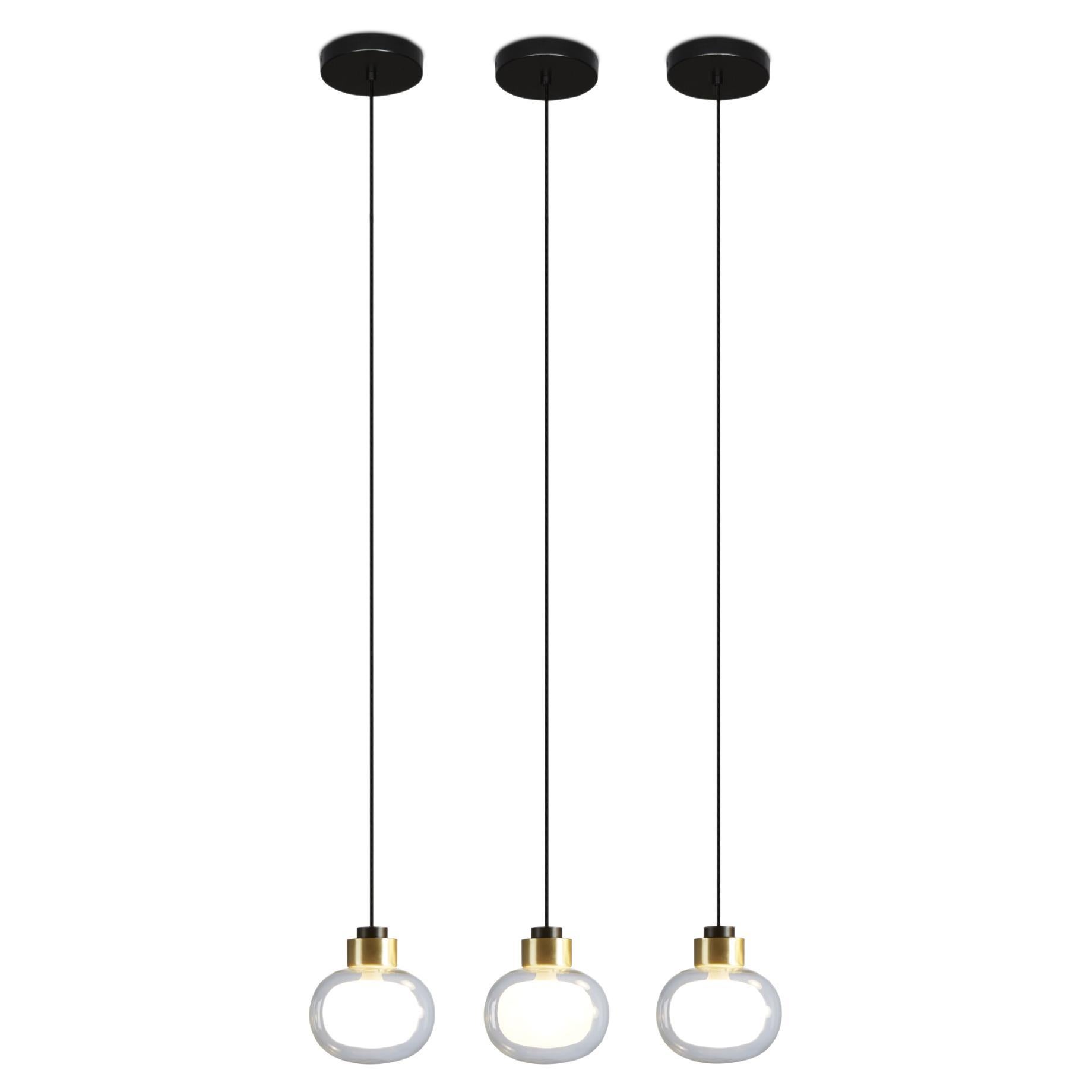 Set of 3 Pendant Lamps 'Nabila 552.21' by Tooy, Brushed Brass, Clear Glass For Sale