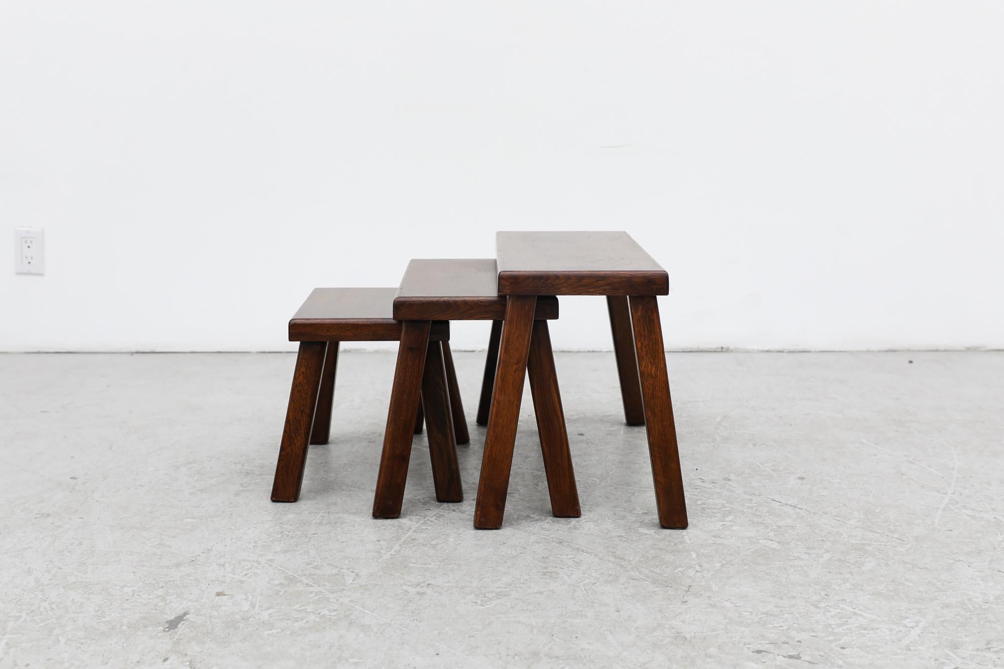 3er-Set Pierre Chapo Style Dunkel gebeizte Oak Nesting Tables (Eichenholz) im Angebot