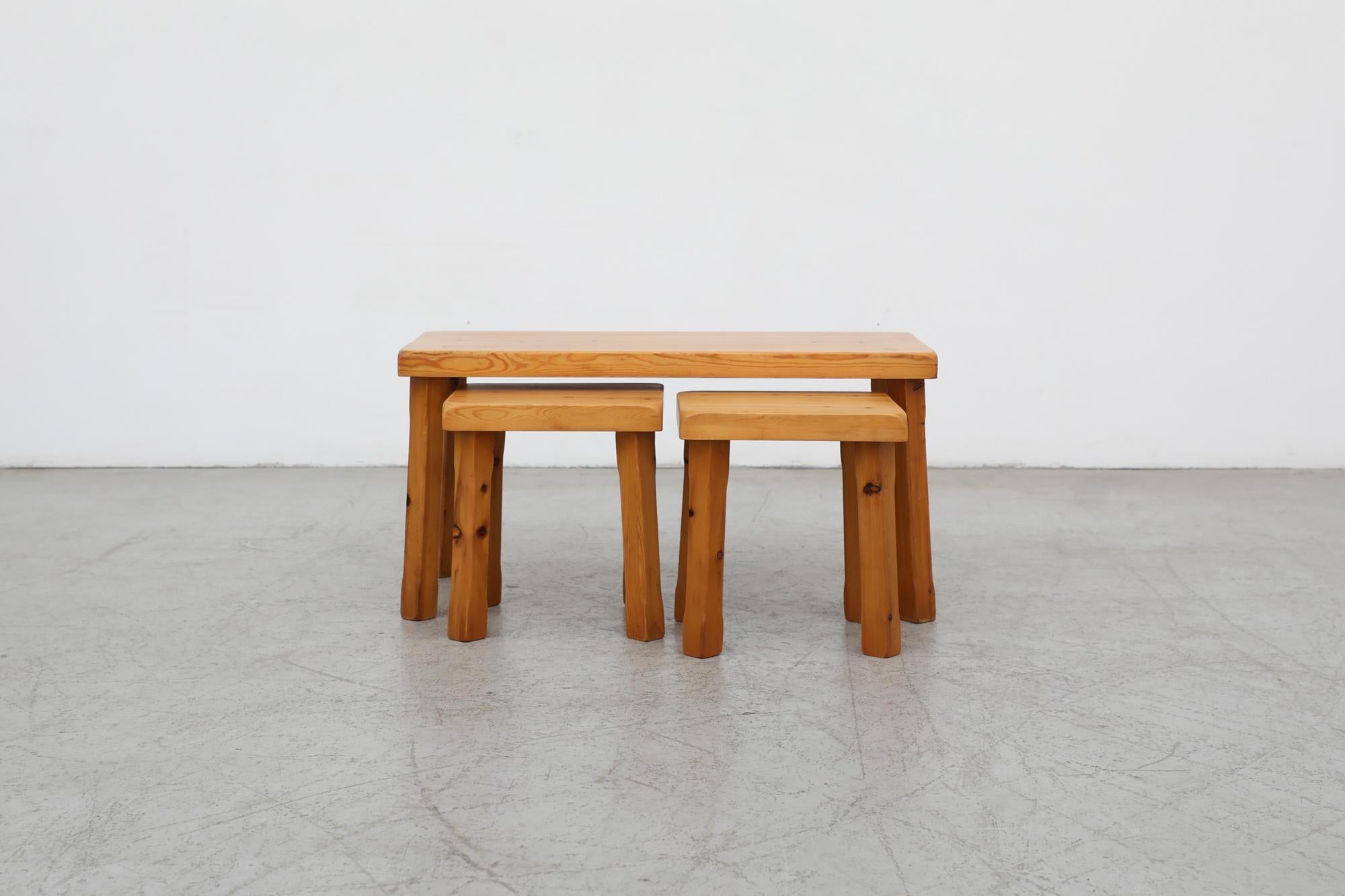 Mid-Century Modern Set of 3 Pine Charlotte Perriand Style Brutalist Nesting Tables For Sale