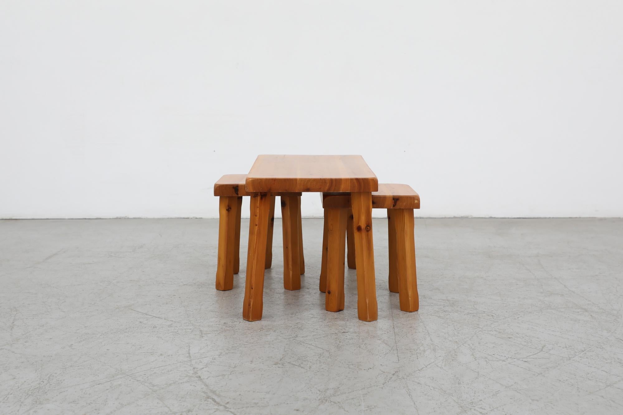 Mid-20th Century Set of 3 Pine Charlotte Perriand Style Brutalist Nesting Tables For Sale