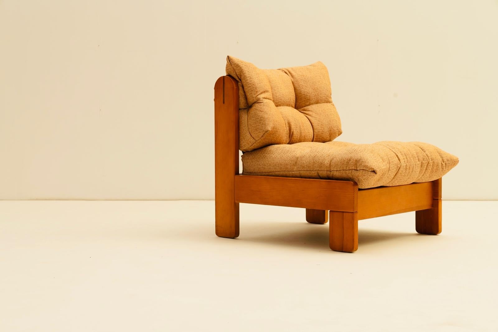 italien Fauteuil bas Pinewood en tissu bronze en vente
